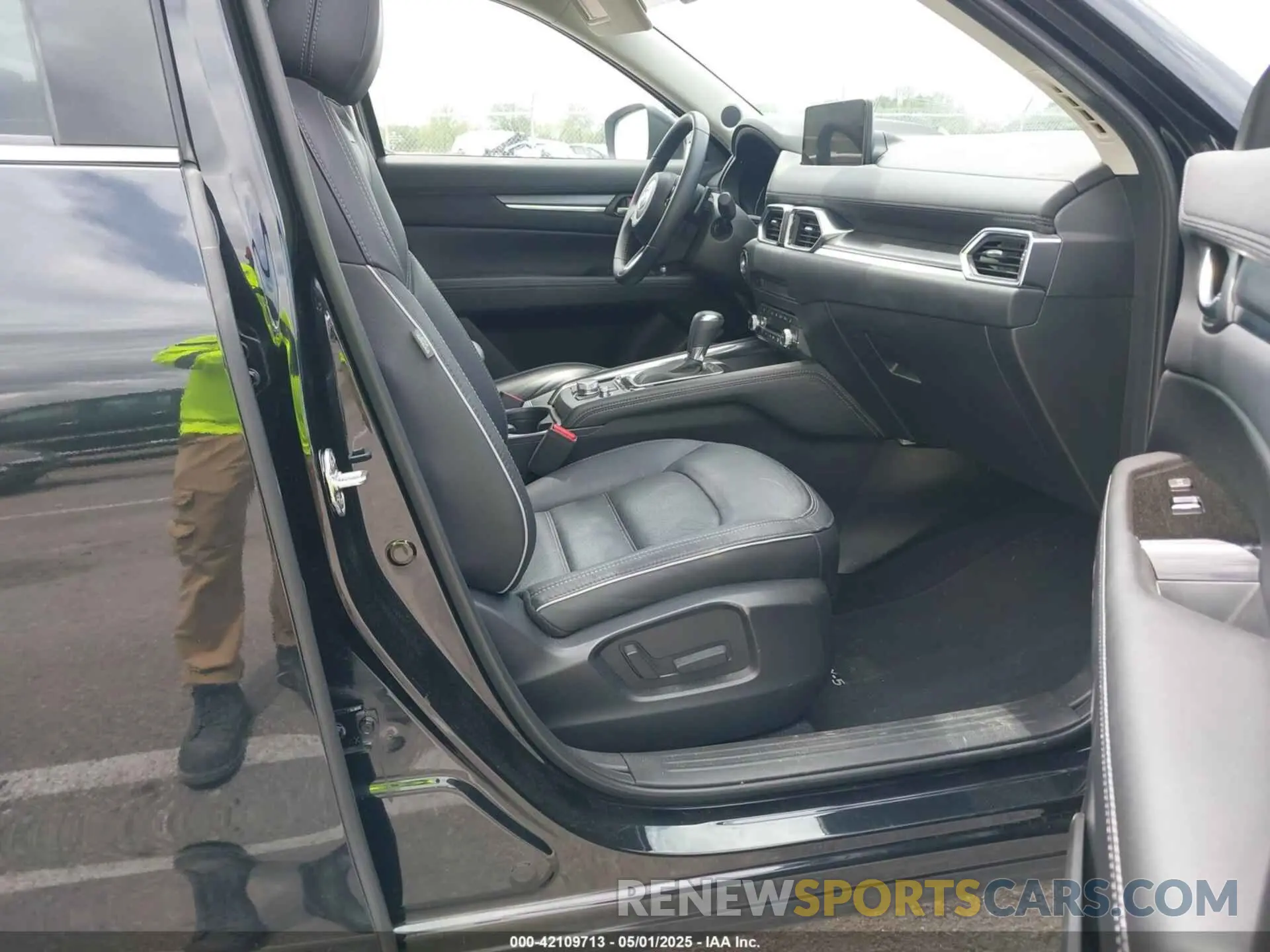 5 Photograph of a damaged car JM3KFBEM3R0374430 MAZDA CX-5 2024