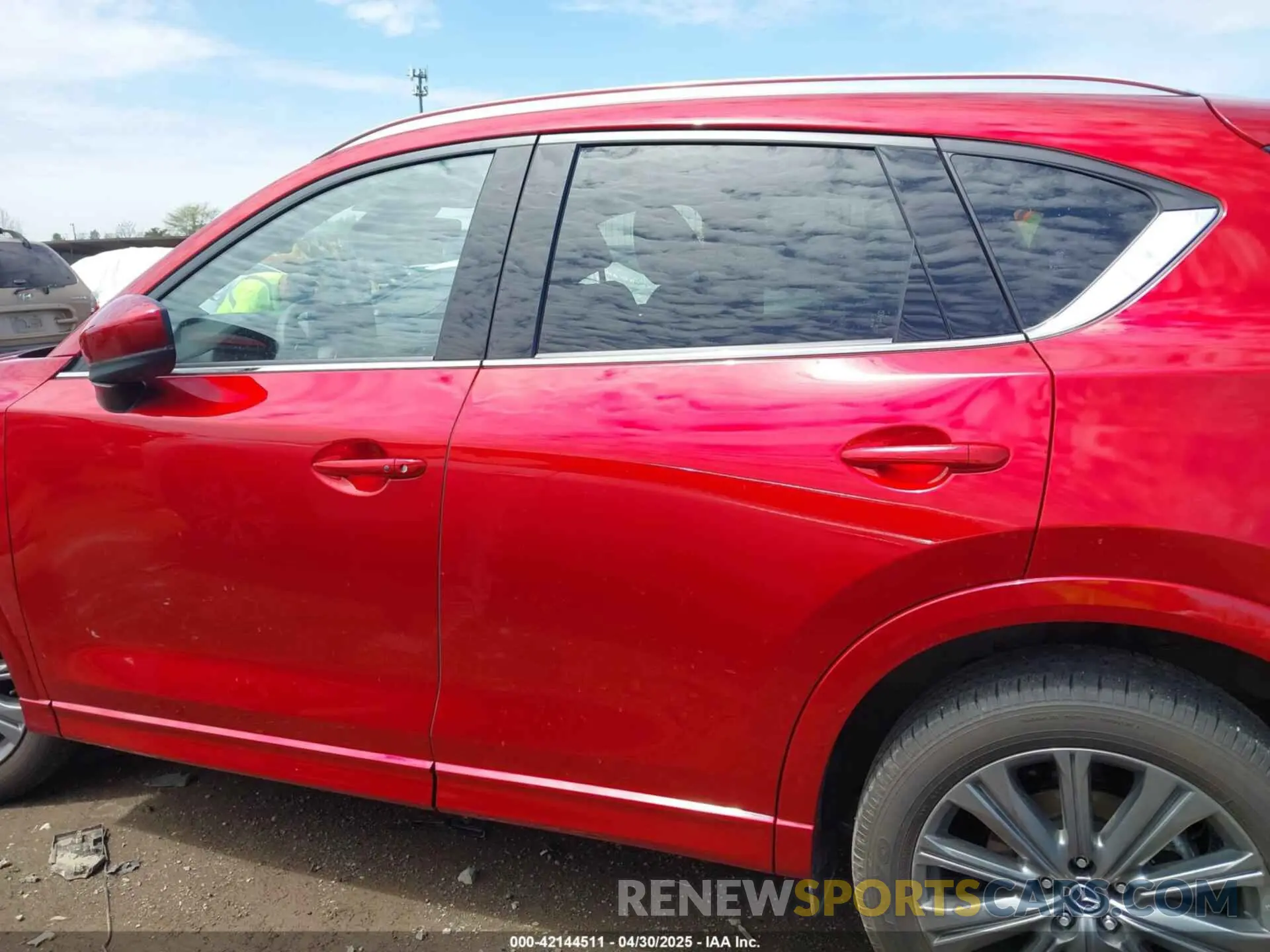 14 Фотография поврежденного автомобиля JM3KFBXY1R0536023 MAZDA CX-5 2024