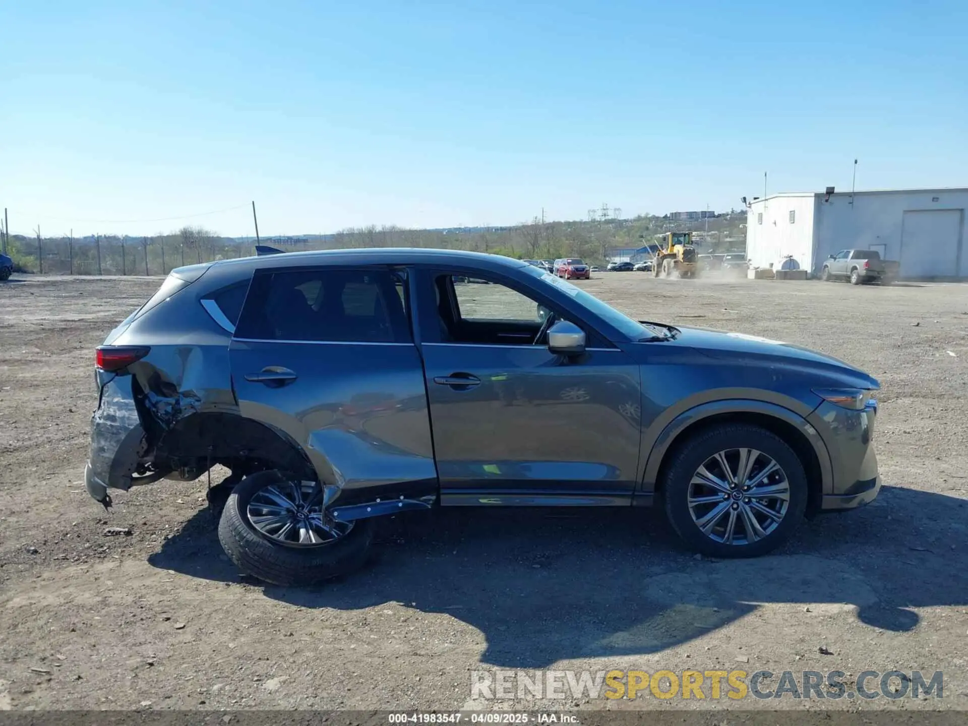 13 Фотография поврежденного автомобиля JM3KFBXY4R0357622 MAZDA CX-5 2024