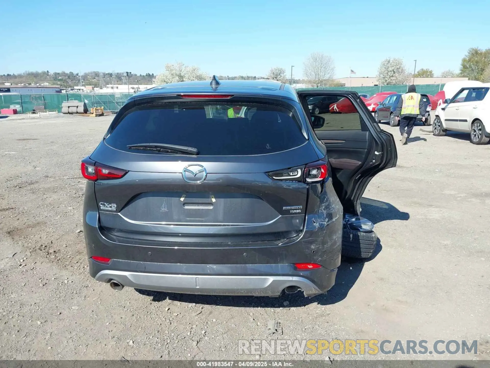 16 Фотография поврежденного автомобиля JM3KFBXY4R0357622 MAZDA CX-5 2024