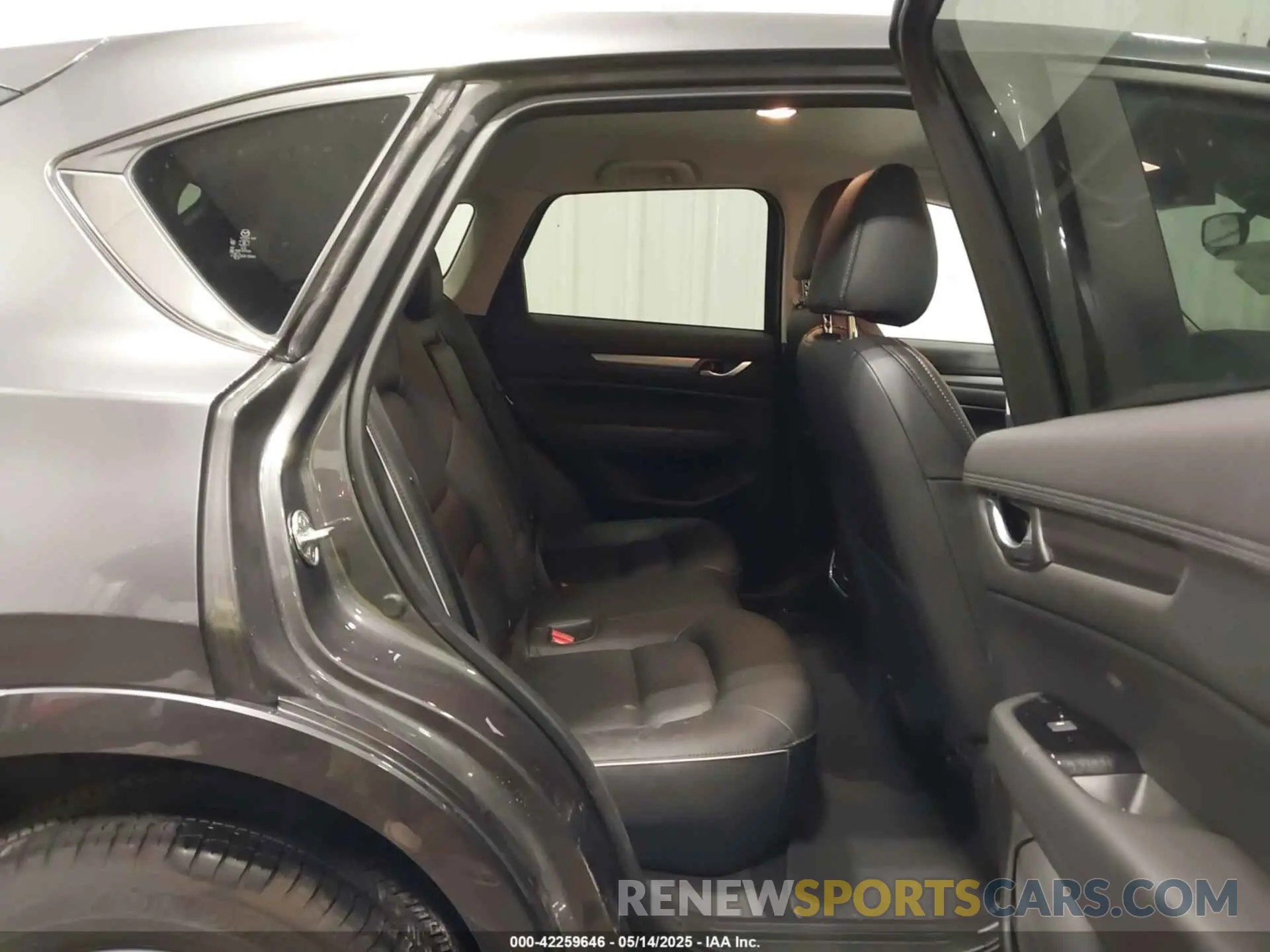 8 Фотография поврежденного автомобиля JM3KFBBL0S0553915 MAZDA CX-5 2025
