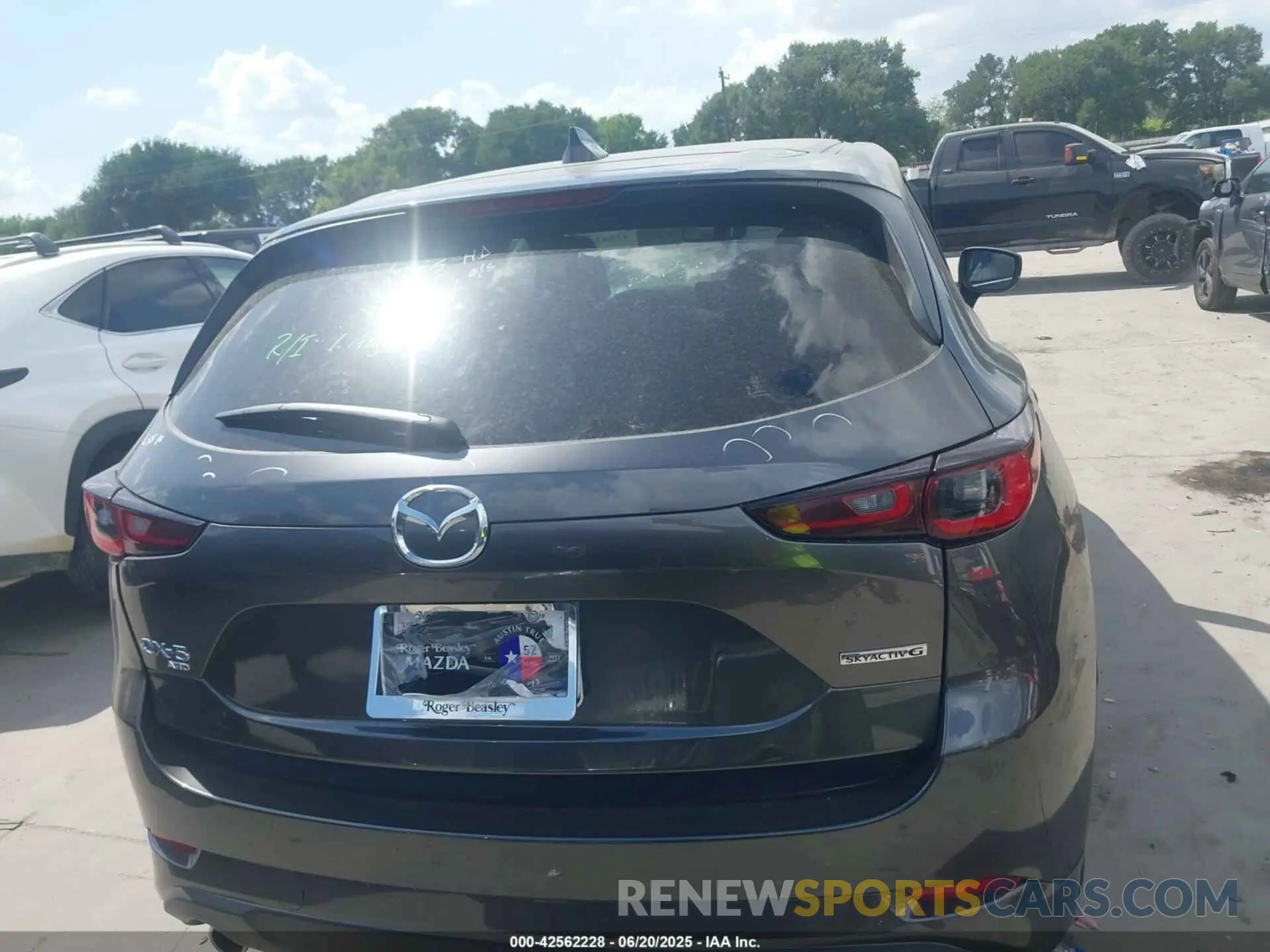 16 Photograph of a damaged car JM3KFBCL0S0649543 MAZDA CX-5 2025