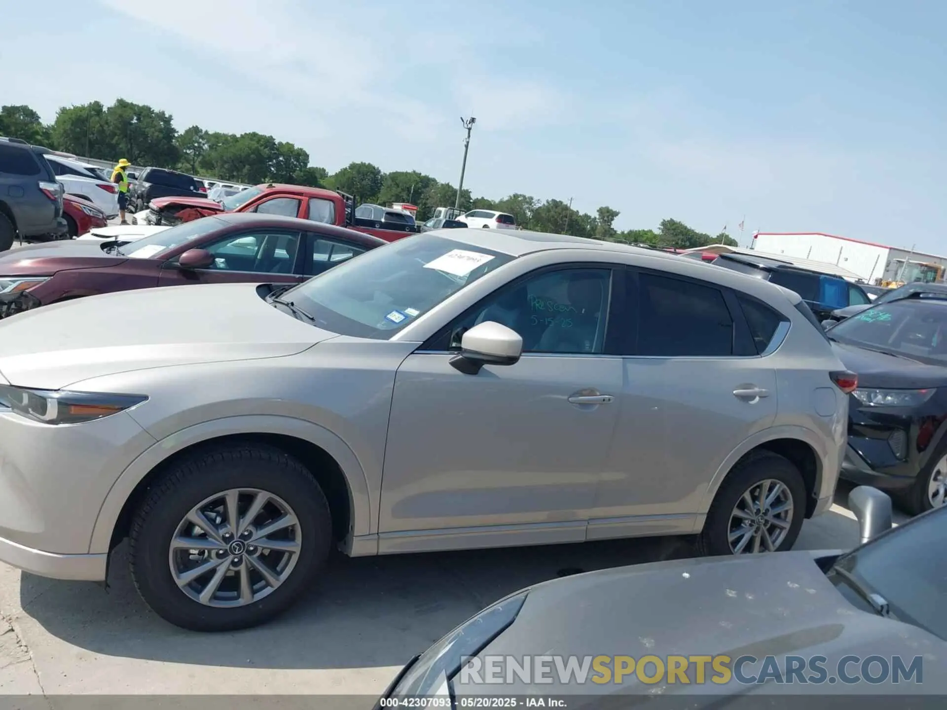 14 Photograph of a damaged car JM3KFBCL1S0620813 MAZDA CX-5 2025