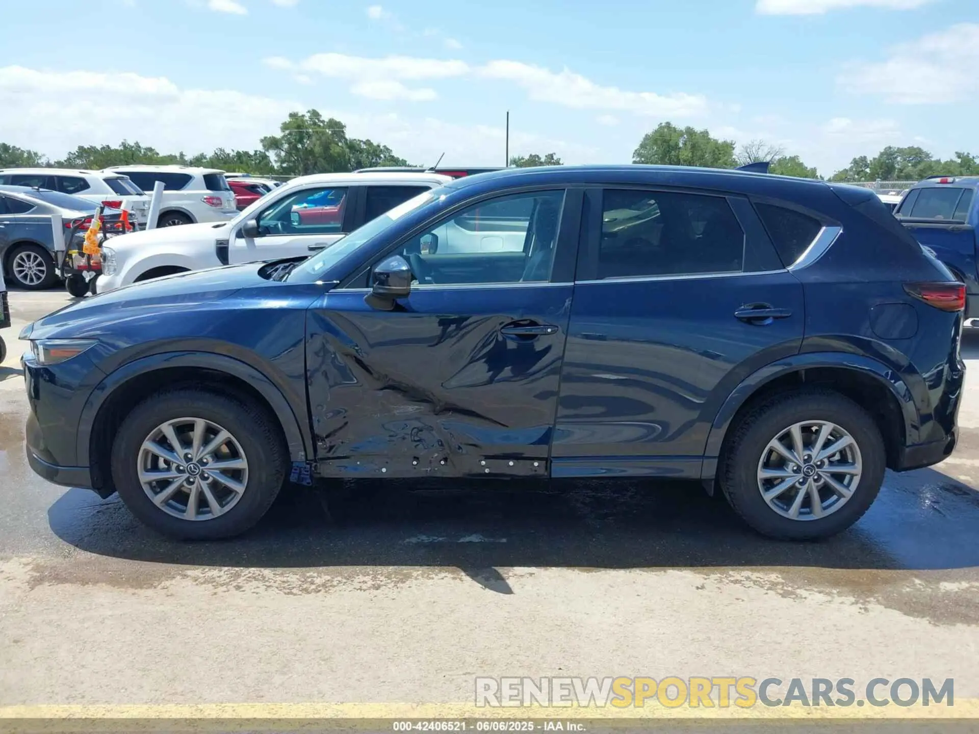14 Photograph of a damaged car JM3KFBCL2S0592262 MAZDA CX-5 2025