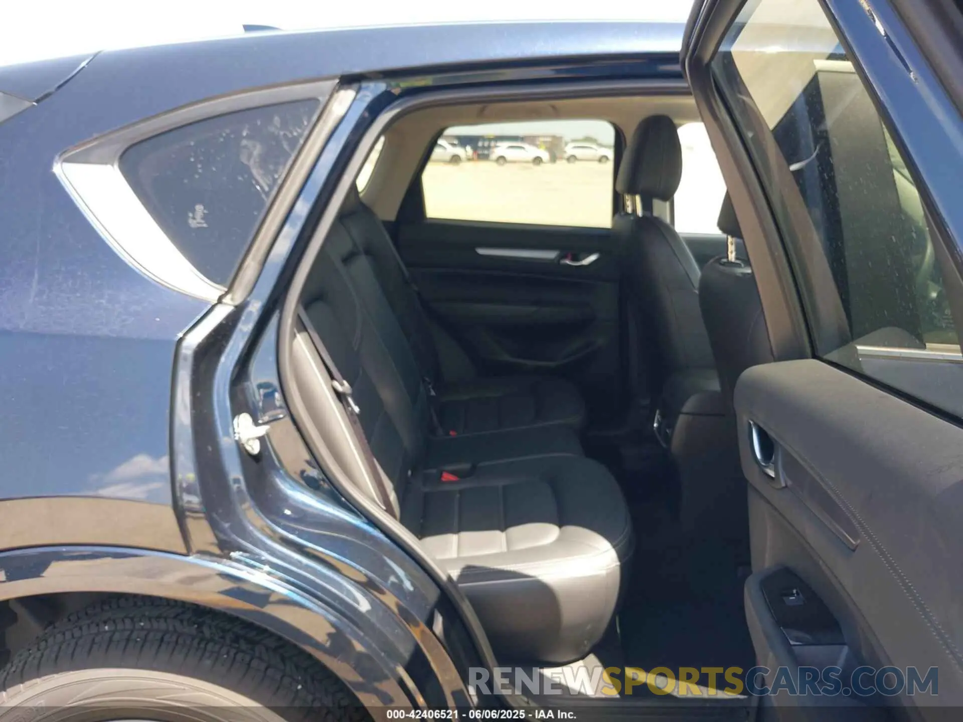 8 Photograph of a damaged car JM3KFBCL2S0592262 MAZDA CX-5 2025