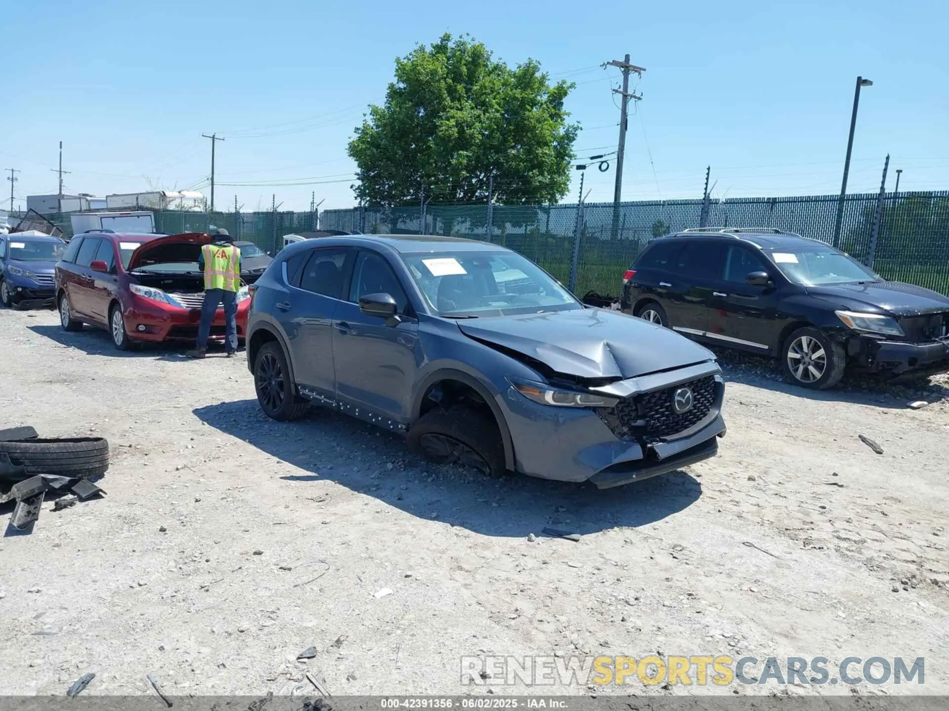 1 Photograph of a damaged car JM3KFBCM9S0639523 MAZDA CX-5 2025