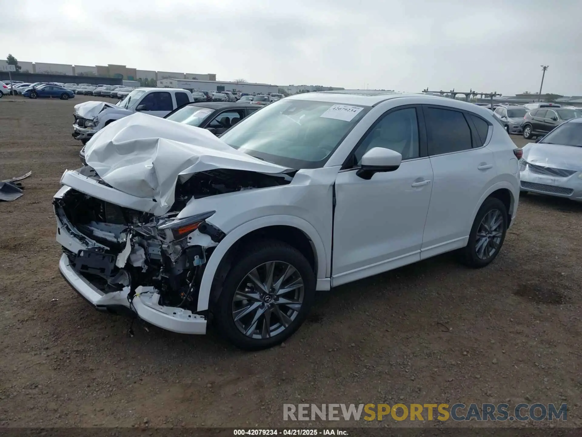 2 Фотография поврежденного автомобиля JM3KFBEM2S0637206 MAZDA CX-5 2025