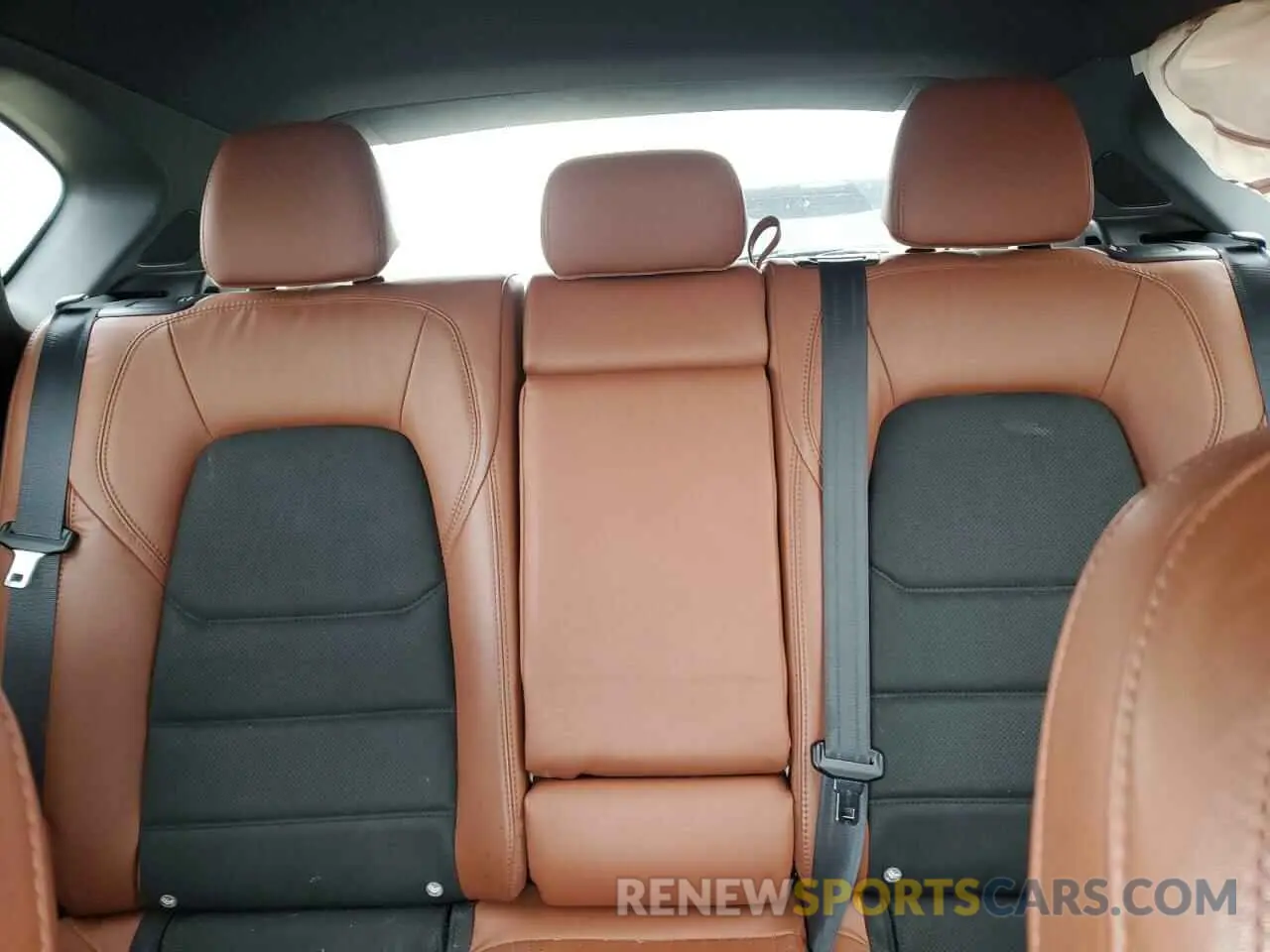 10 Фотография поврежденного автомобиля JM3KFBAY7R0403985 MAZDA CX-5 CARBO 2024