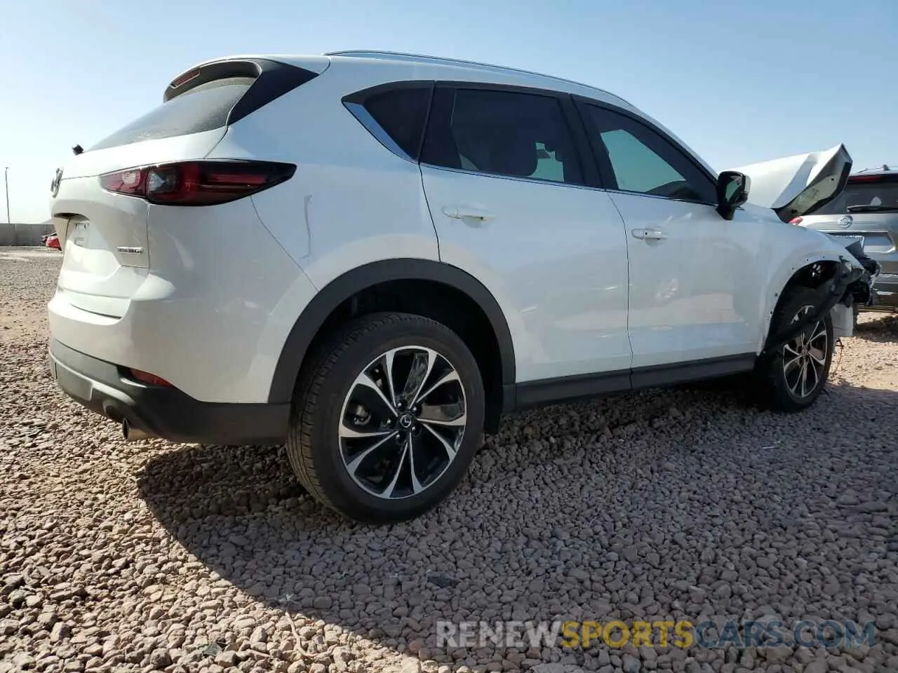 3 Фотография поврежденного автомобиля JM3KFBEM6N0630134 MAZDA CX-5 PREMI 2022
