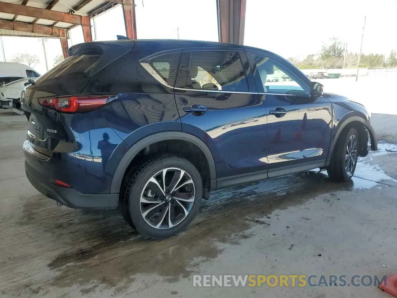 3 Фотография поврежденного автомобиля JM3KFBDM6P0261800 MAZDA CX-5 PREMI 2023