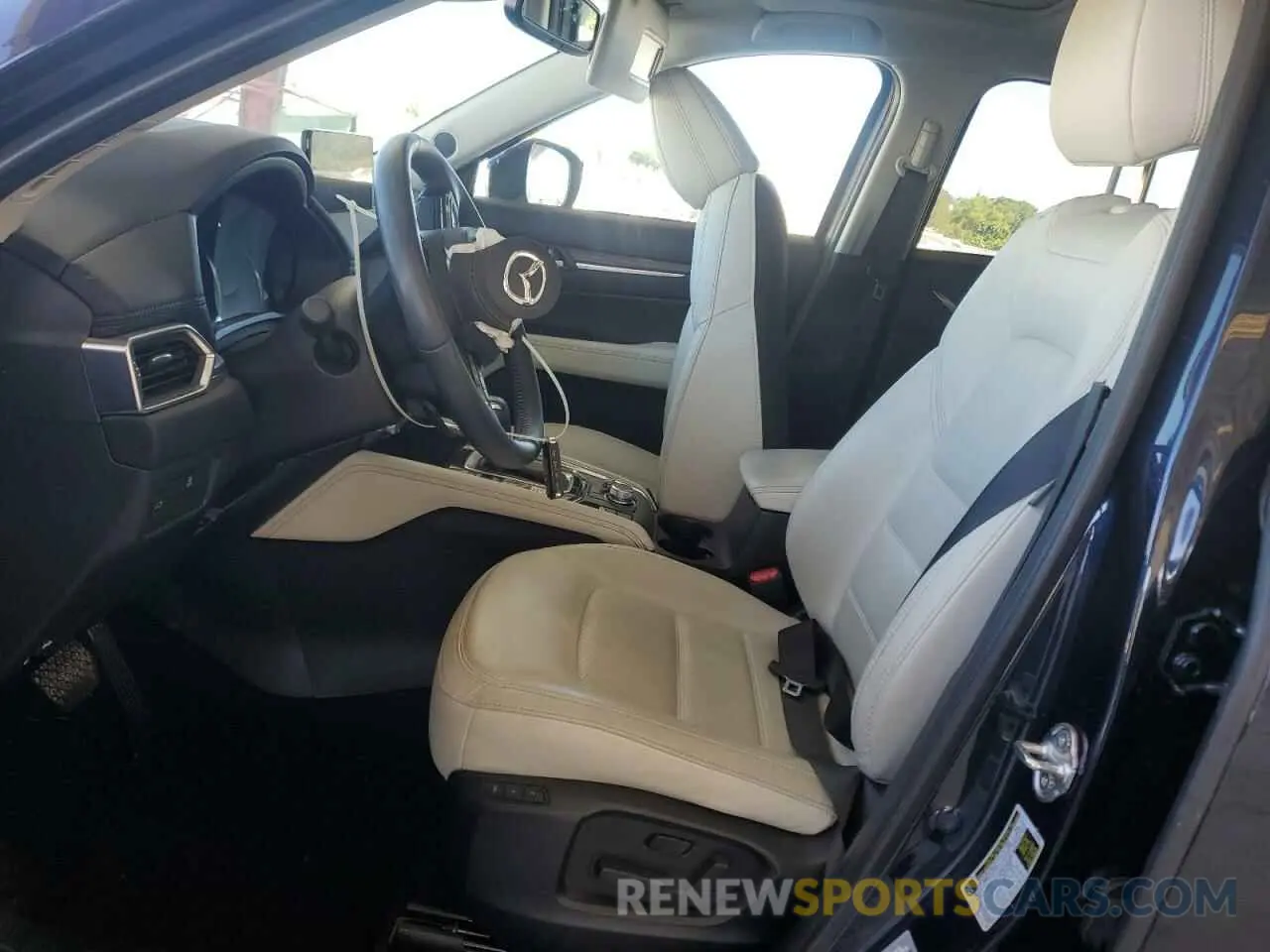 7 Фотография поврежденного автомобиля JM3KFBDM6P0261800 MAZDA CX-5 PREMI 2023