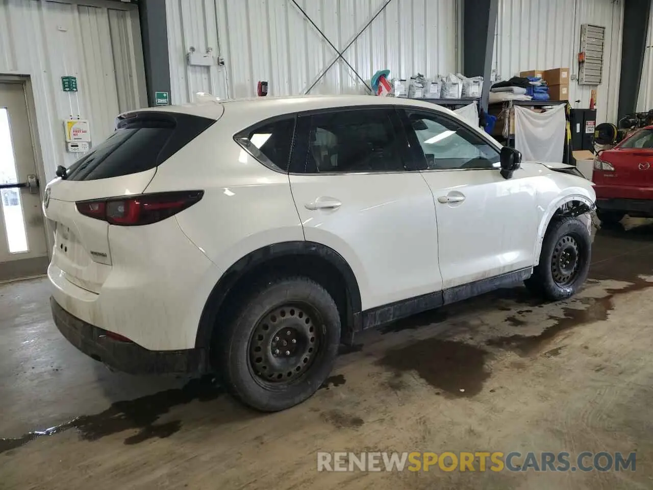 3 Фотография поврежденного автомобиля JM3KFBDM9P0240679 MAZDA CX-5 PREMI 2023