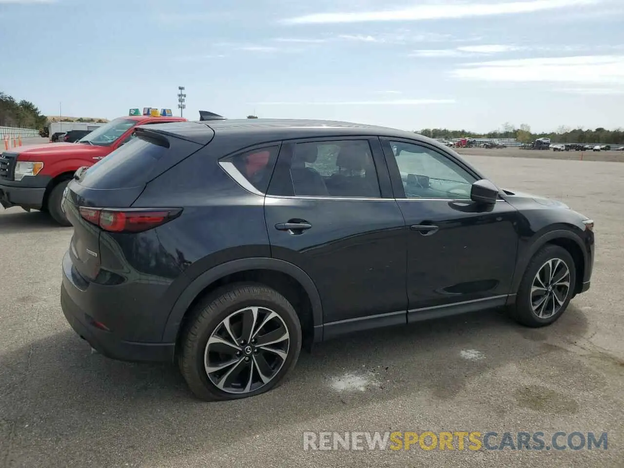 3 Фотография поврежденного автомобиля JM3KFBEMXP0122915 MAZDA CX-5 PREMI 2023