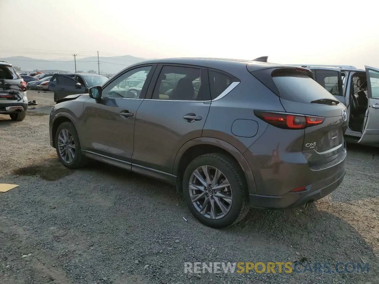 2 Фотография поврежденного автомобиля JM3KFBEM6R0372929 MAZDA CX-5 PREMI 2024