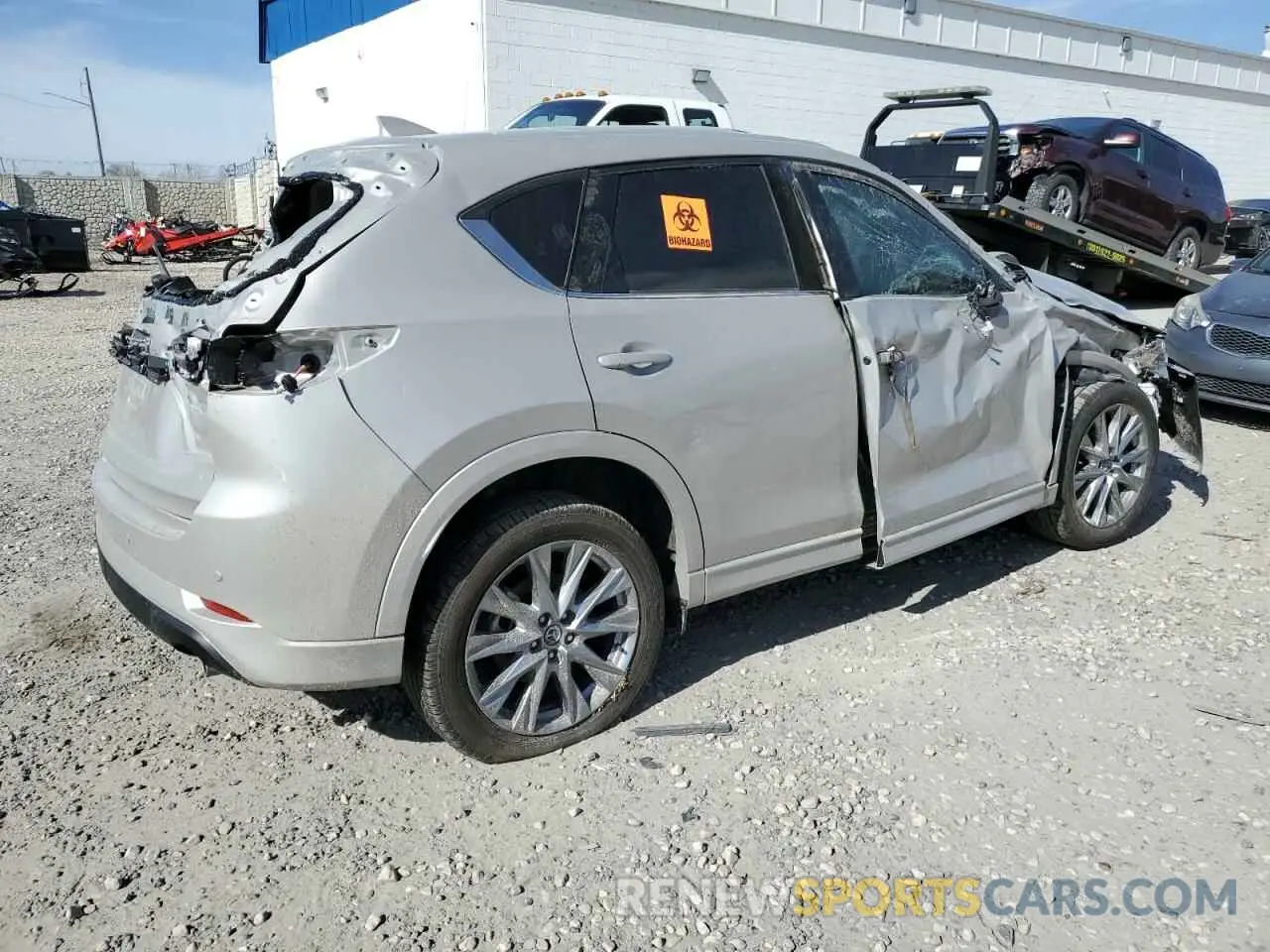 3 Фотография поврежденного автомобиля JM3KFBEM2S0557002 MAZDA CX-5 PREMI 2025