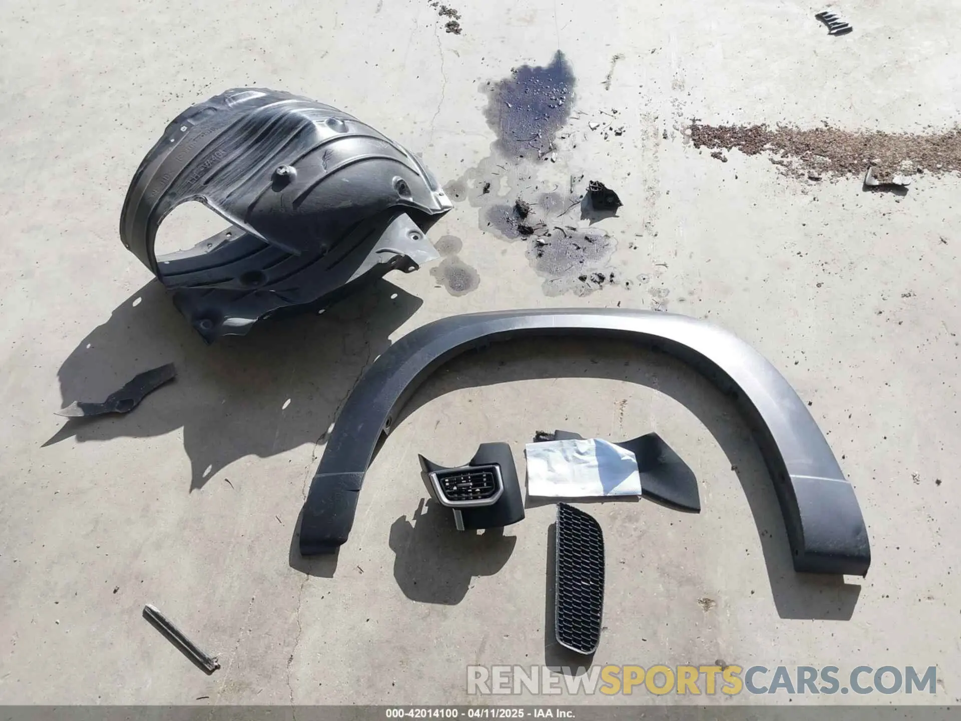 12 Photograph of a damaged car 7MMVABAM2PN110674 MAZDA CX-50 2023