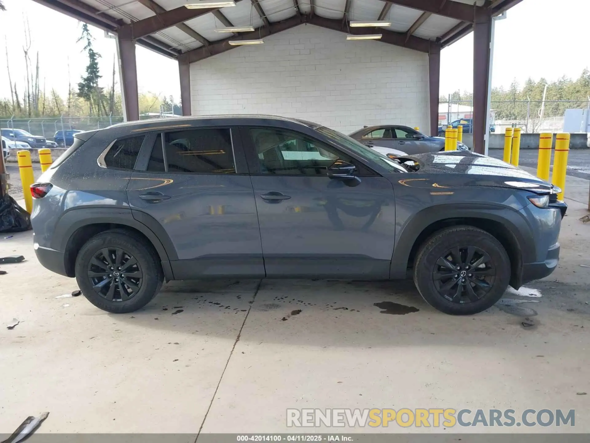 14 Photograph of a damaged car 7MMVABAM2PN110674 MAZDA CX-50 2023