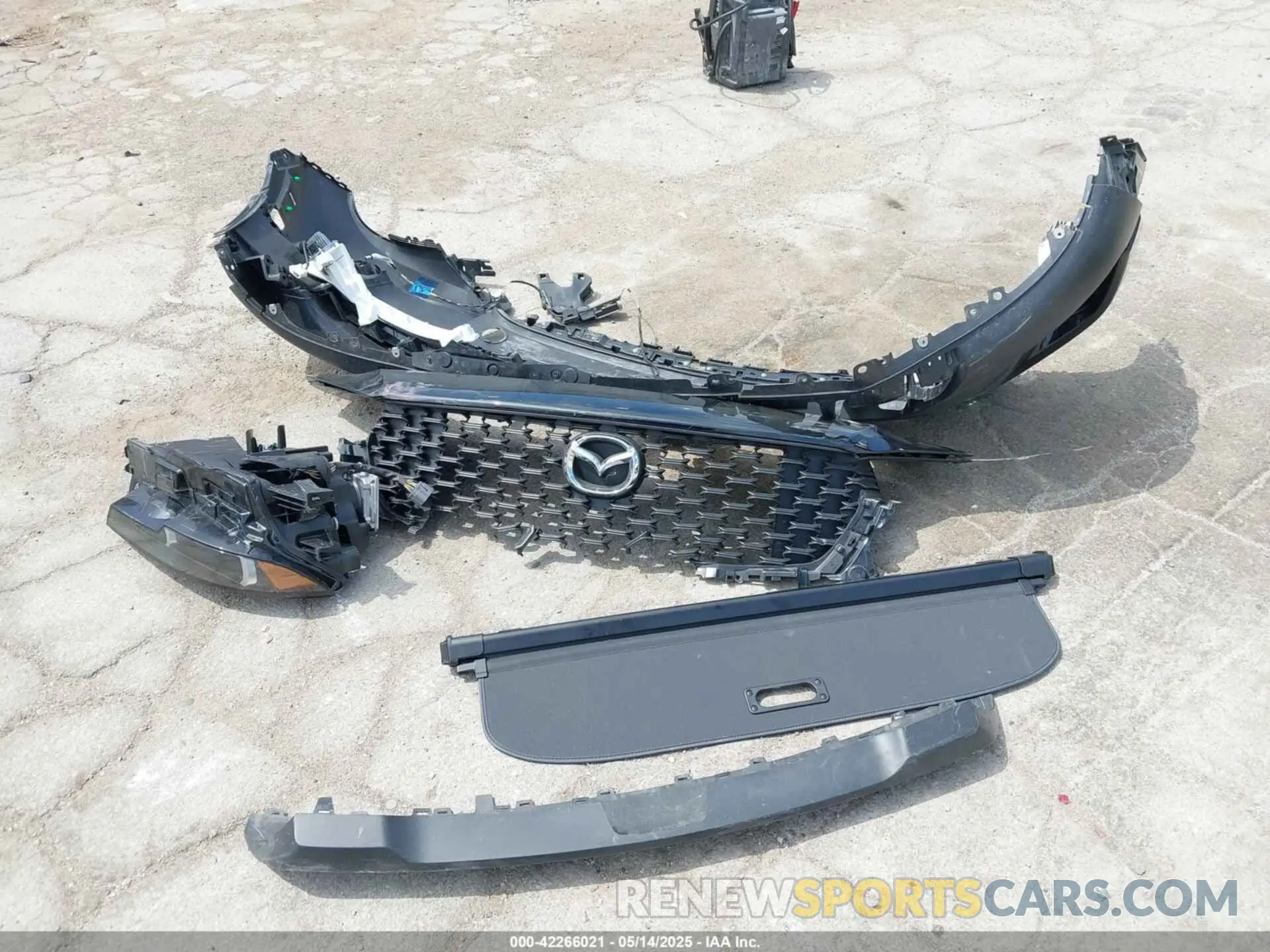 12 Фотография поврежденного автомобиля 7MMVABCM7PN145966 MAZDA CX-50 2023