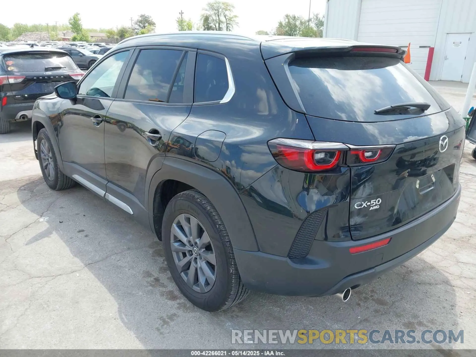 3 Фотография поврежденного автомобиля 7MMVABCM7PN145966 MAZDA CX-50 2023