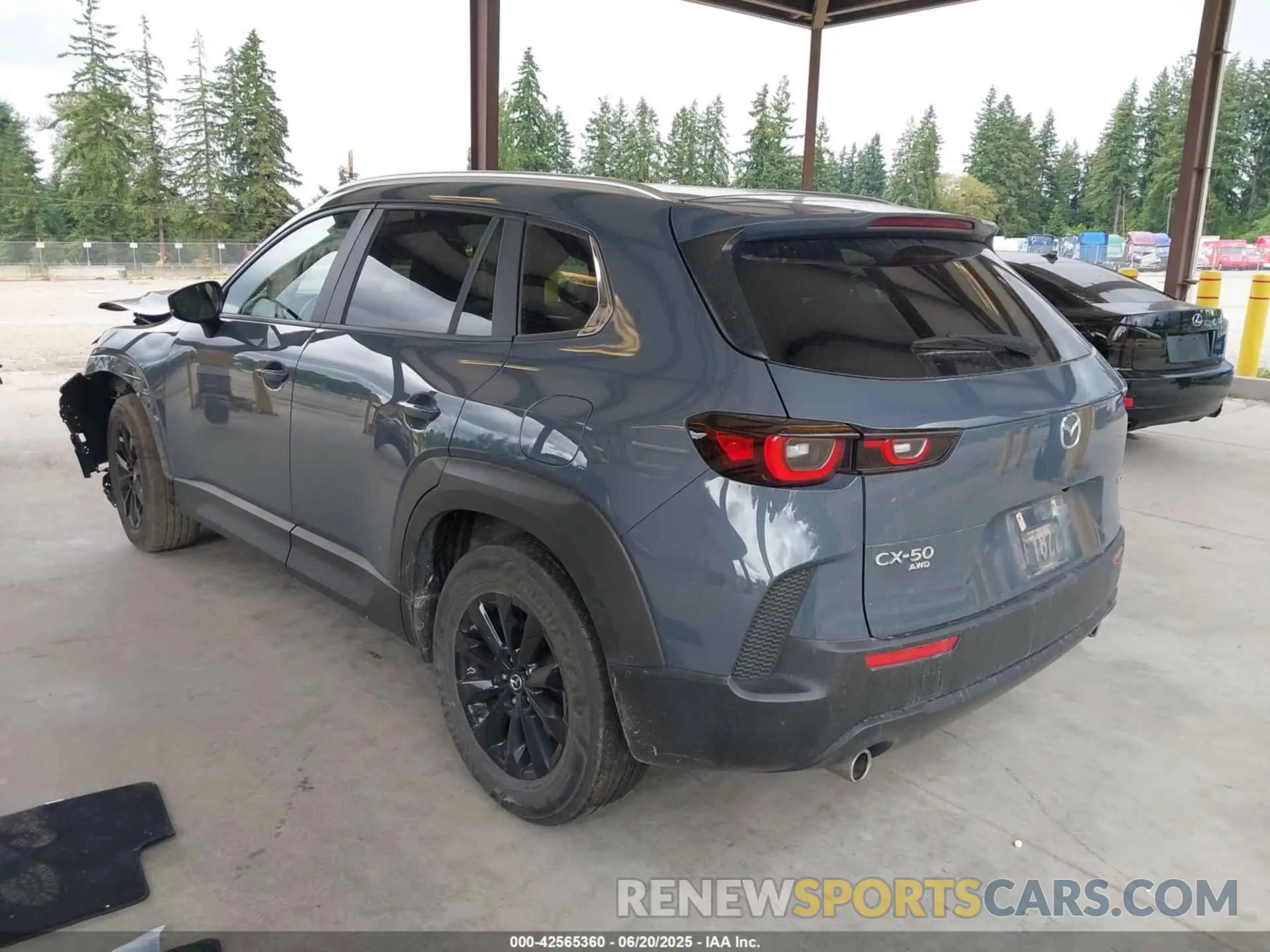 3 Photograph of a damaged car 7MMVABCM8PN132322 MAZDA CX-50 2023