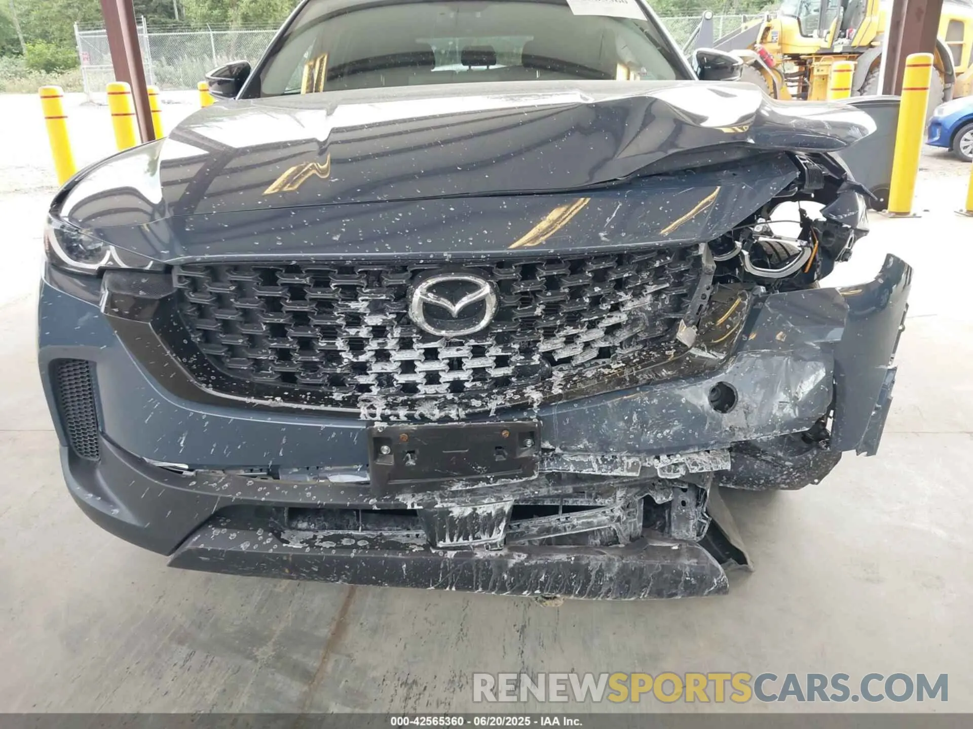 6 Photograph of a damaged car 7MMVABCM8PN132322 MAZDA CX-50 2023