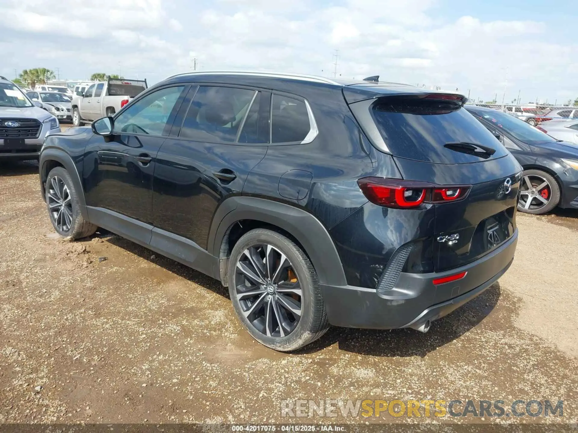 3 Photograph of a damaged car 7MMVABEM0PN138970 MAZDA CX-50 2023