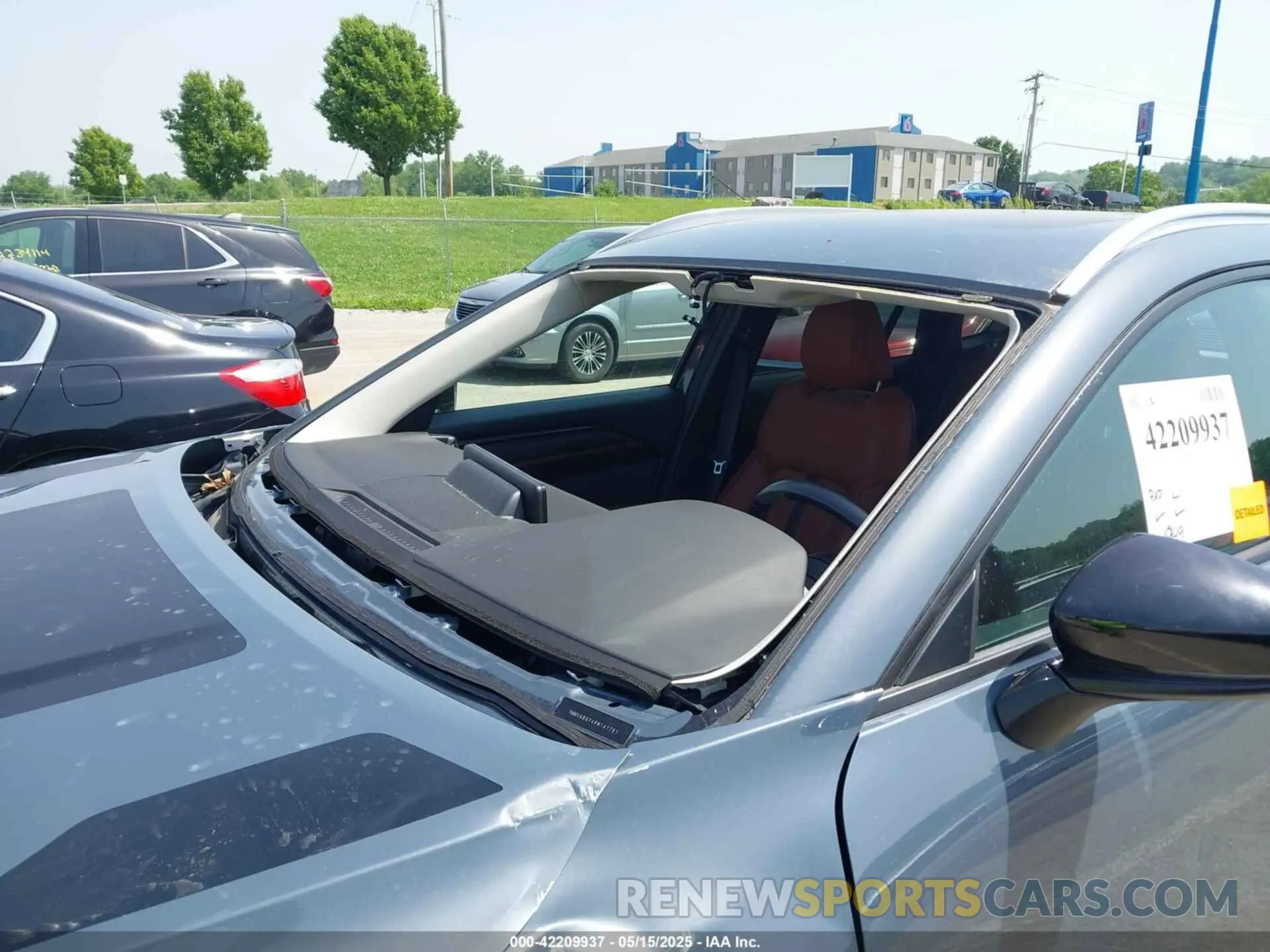 18 Photograph of a damaged car 7MMVABXY4PN141791 MAZDA CX-50 2023