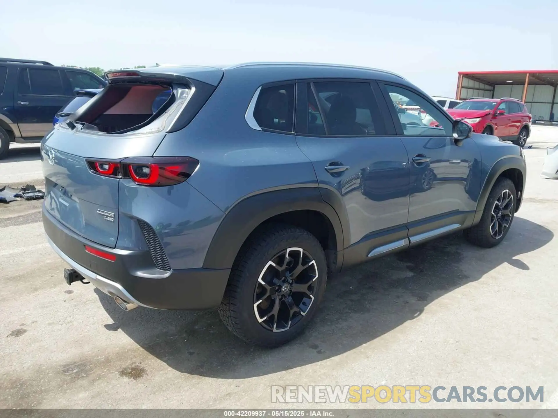 4 Photograph of a damaged car 7MMVABXY4PN141791 MAZDA CX-50 2023