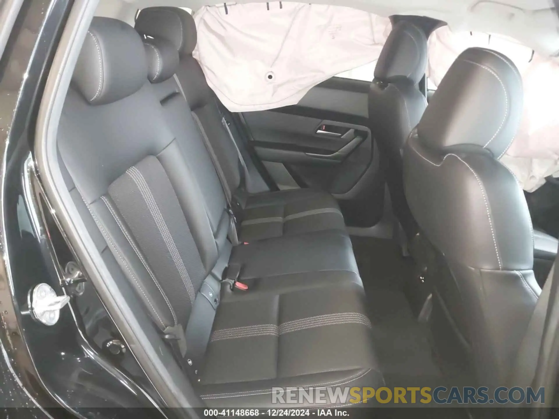 8 Photograph of a damaged car 7MMVABAM2RN180758 MAZDA CX-50 2024