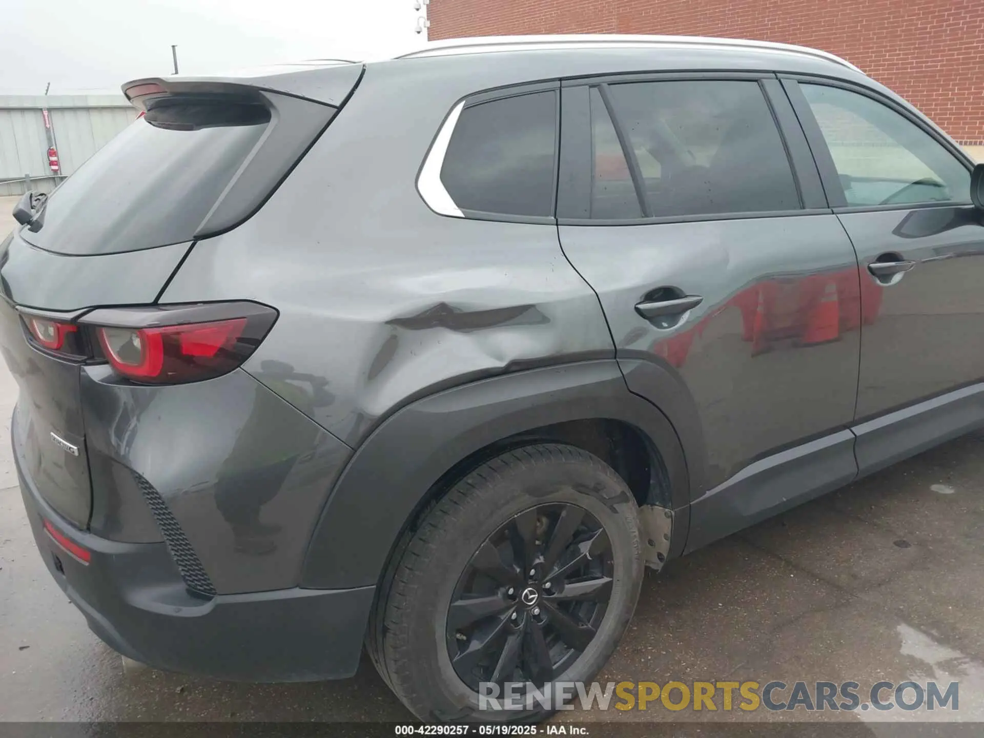 17 Photograph of a damaged car 7MMVABAM2RN207361 MAZDA CX-50 2024