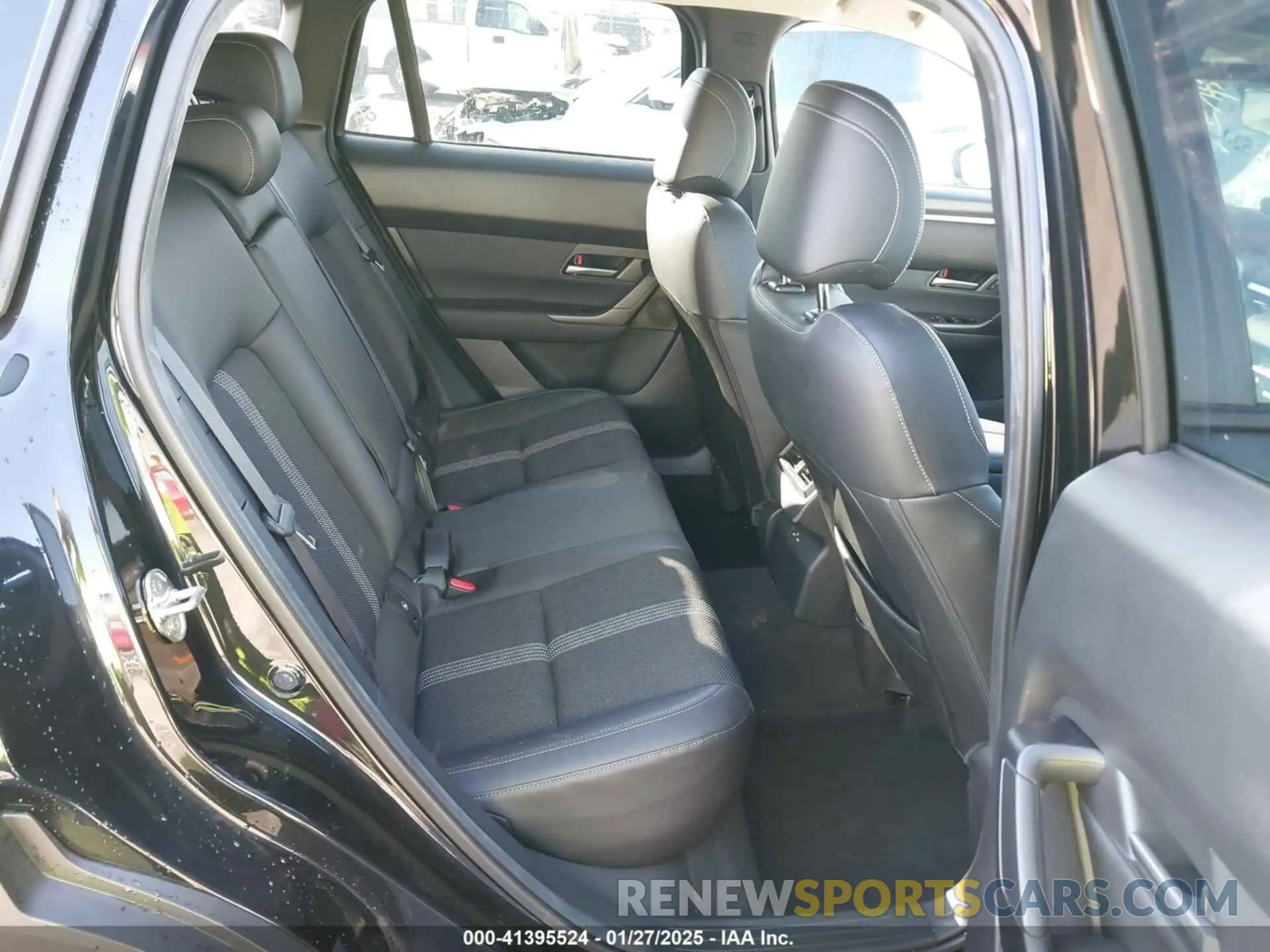 8 Photograph of a damaged car 7MMVABAM2RN211359 MAZDA CX-50 2024