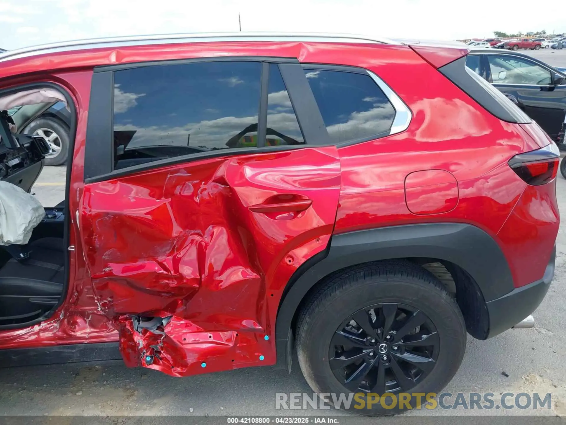 12 Photograph of a damaged car 7MMVABAM3RN207983 MAZDA CX-50 2024