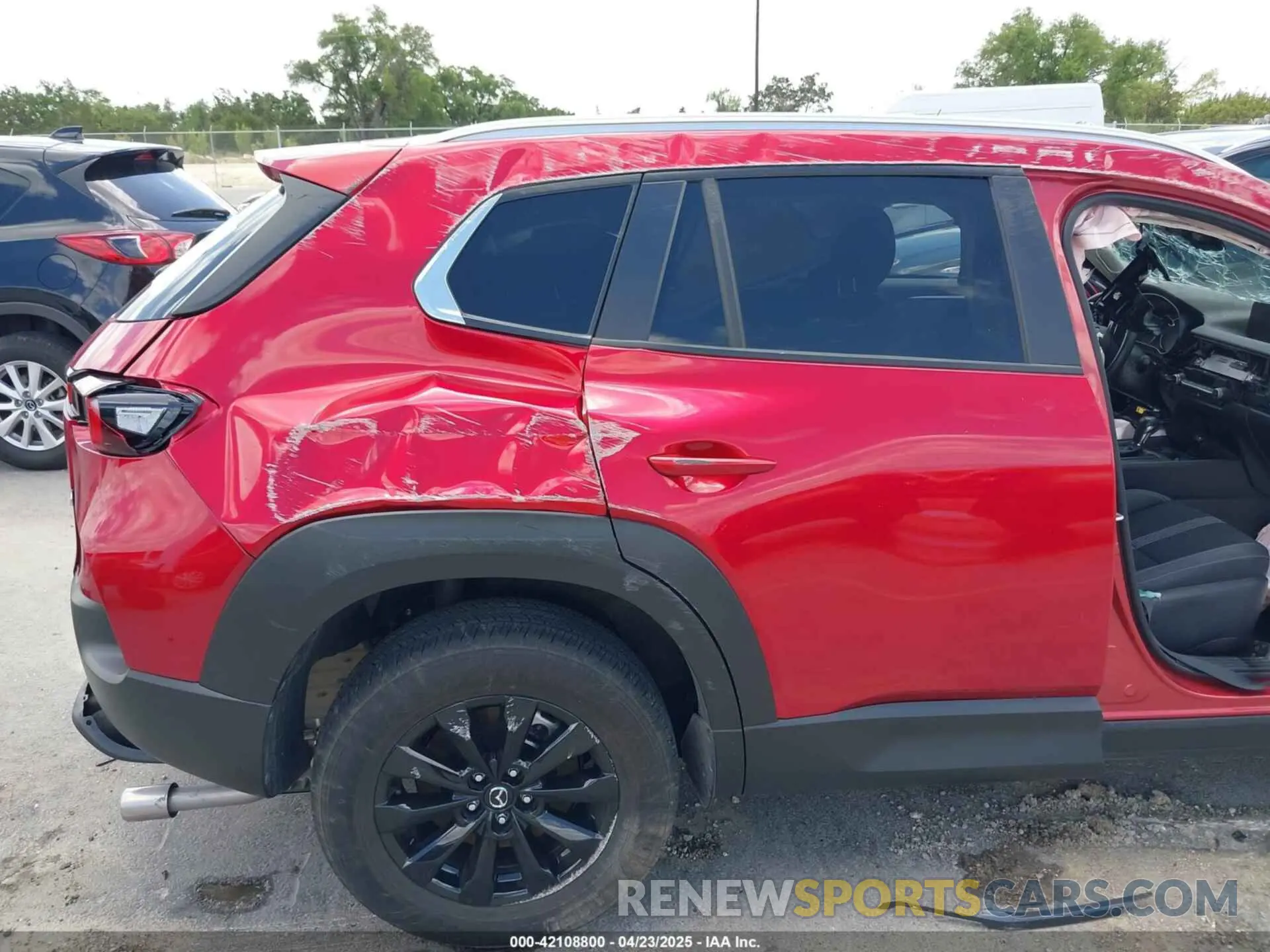 14 Photograph of a damaged car 7MMVABAM3RN207983 MAZDA CX-50 2024