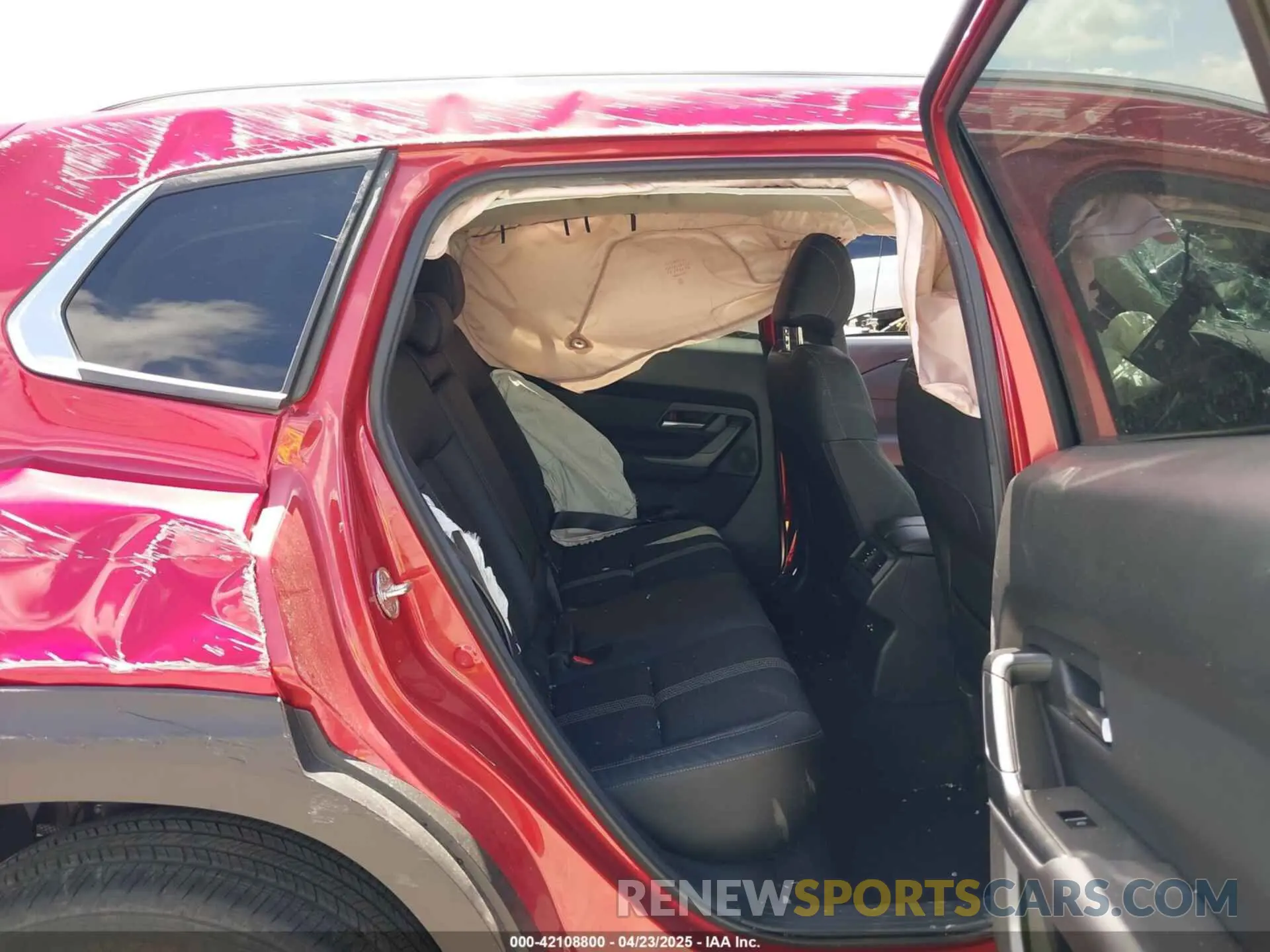 8 Photograph of a damaged car 7MMVABAM3RN207983 MAZDA CX-50 2024