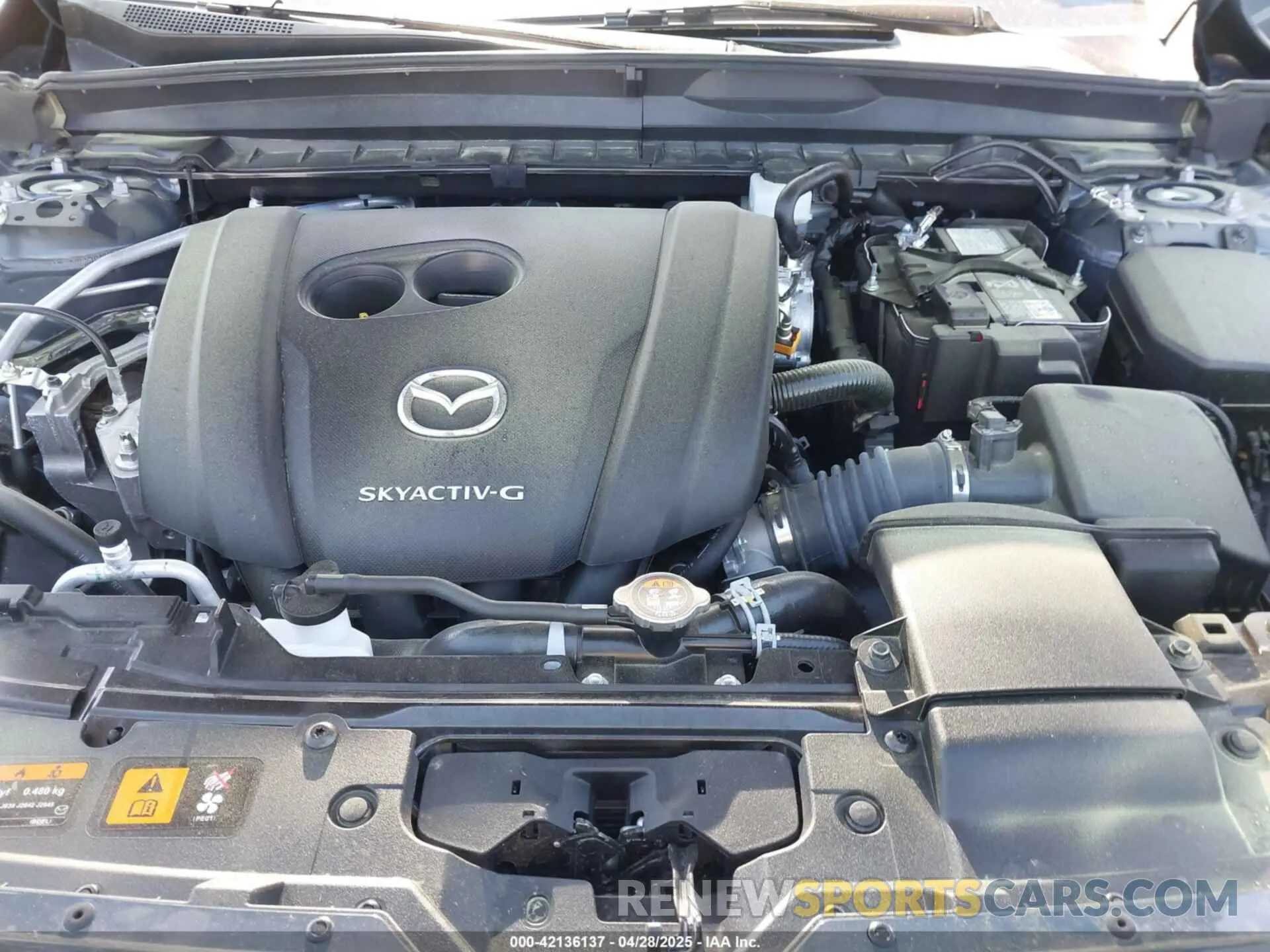 10 Photograph of a damaged car 7MMVABAM5RN192435 MAZDA CX-50 2024