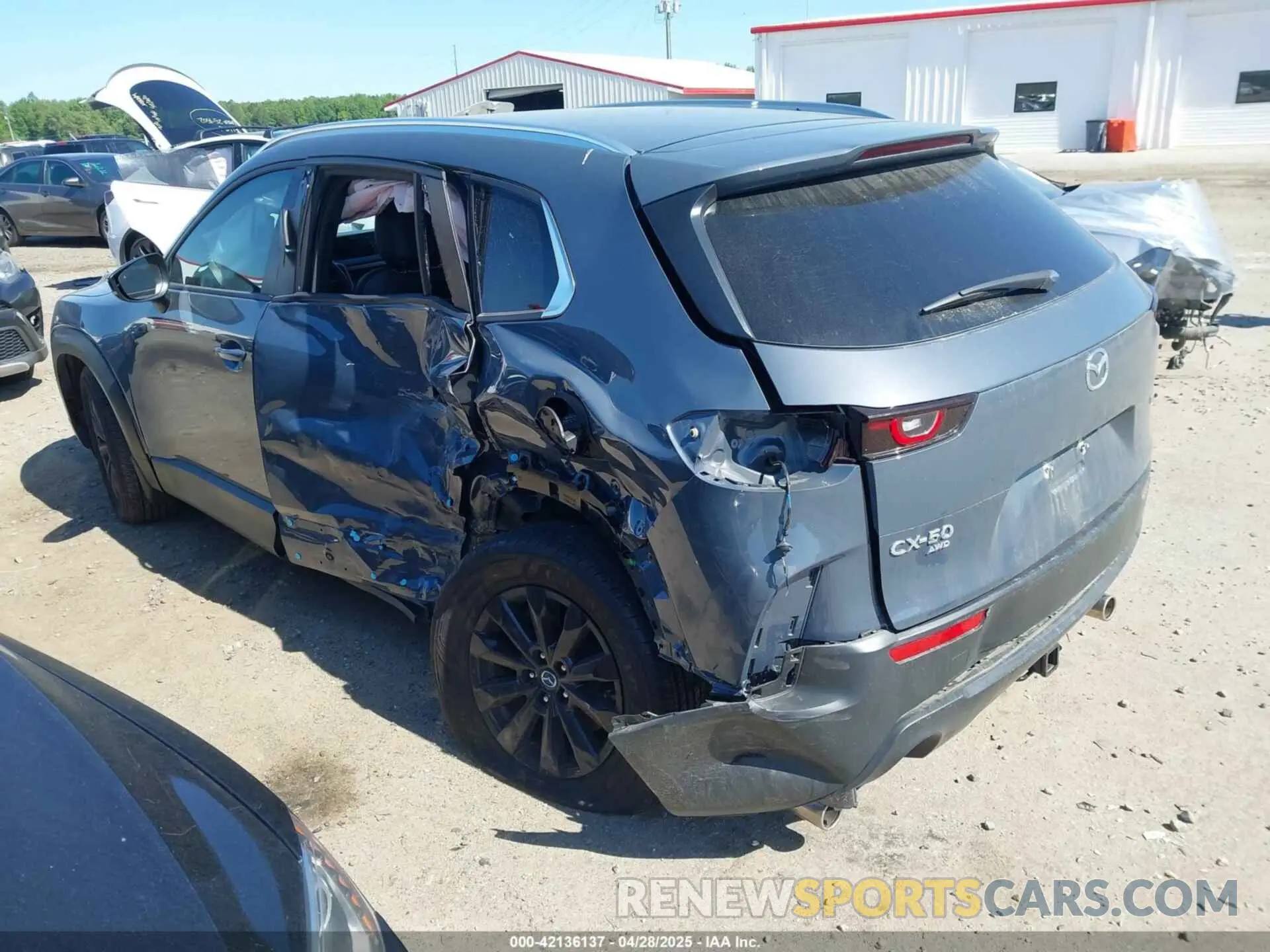 3 Photograph of a damaged car 7MMVABAM5RN192435 MAZDA CX-50 2024