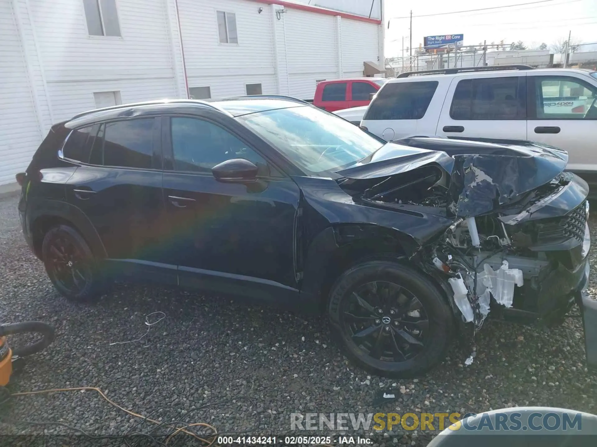 1 Photograph of a damaged car 7MMVABAM6RN171576 MAZDA CX-50 2024