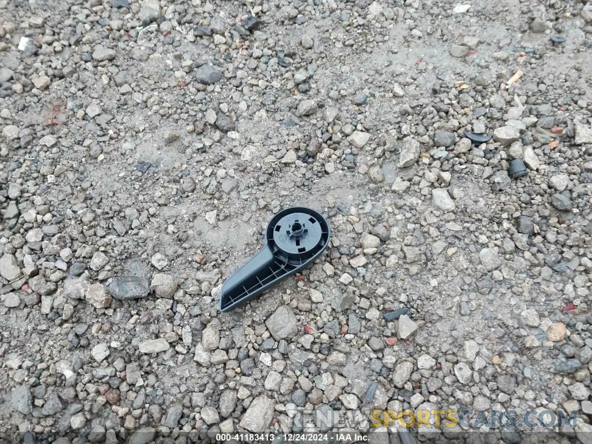 12 Photograph of a damaged car 7MMVABAM9RN235769 MAZDA CX-50 2024