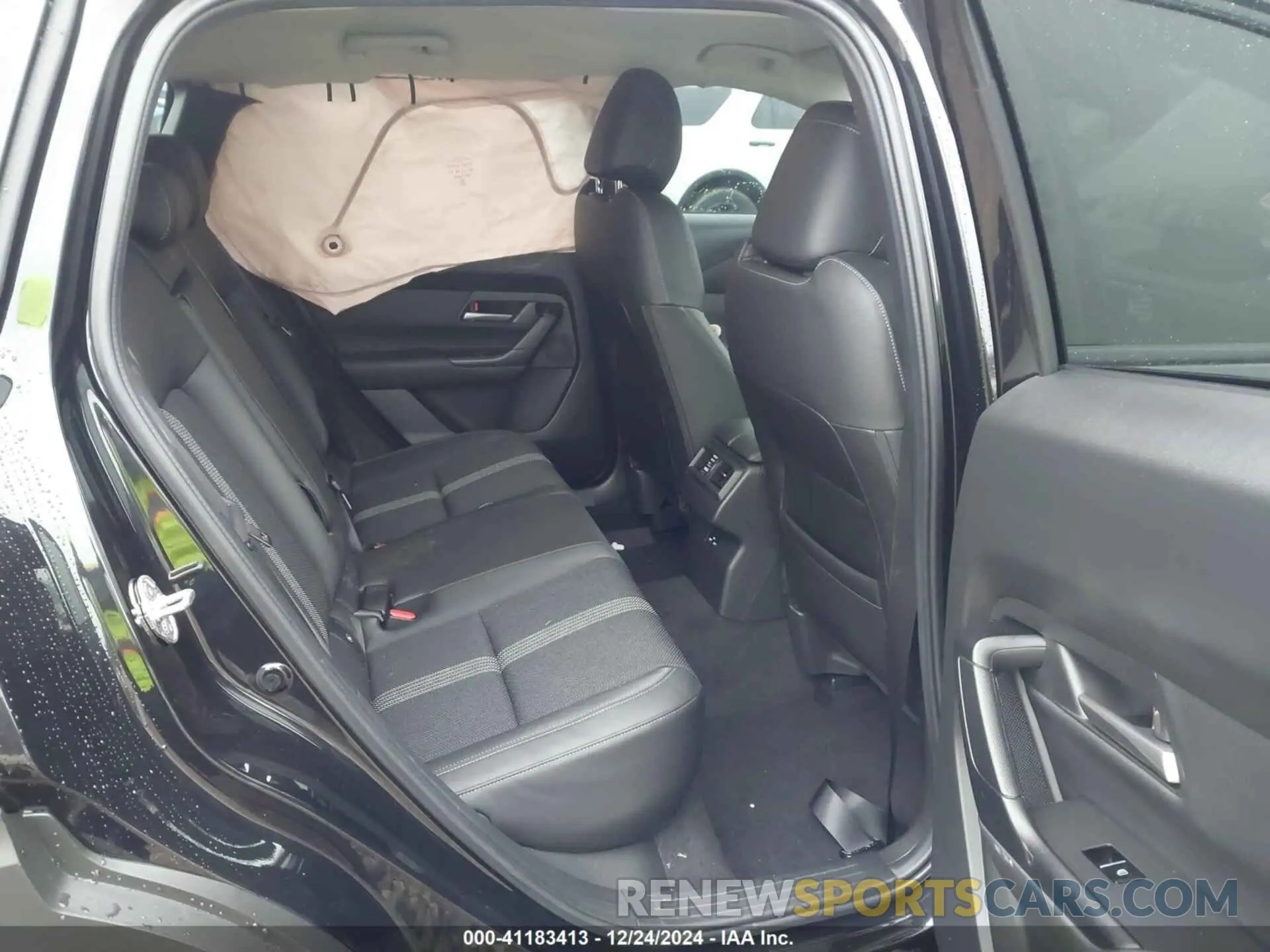 8 Photograph of a damaged car 7MMVABAM9RN235769 MAZDA CX-50 2024