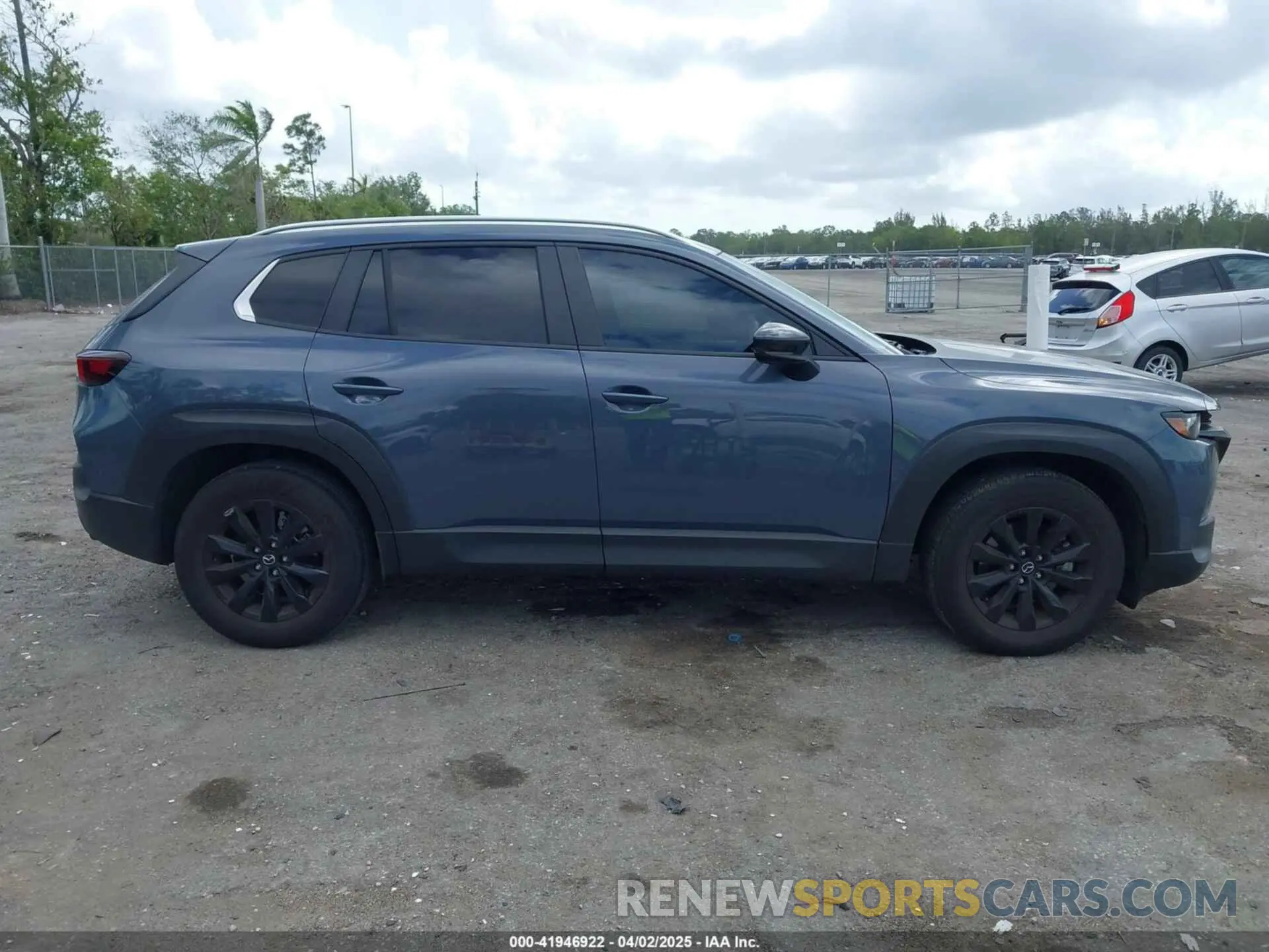 14 Photograph of a damaged car 7MMVABAMXRN191832 MAZDA CX-50 2024