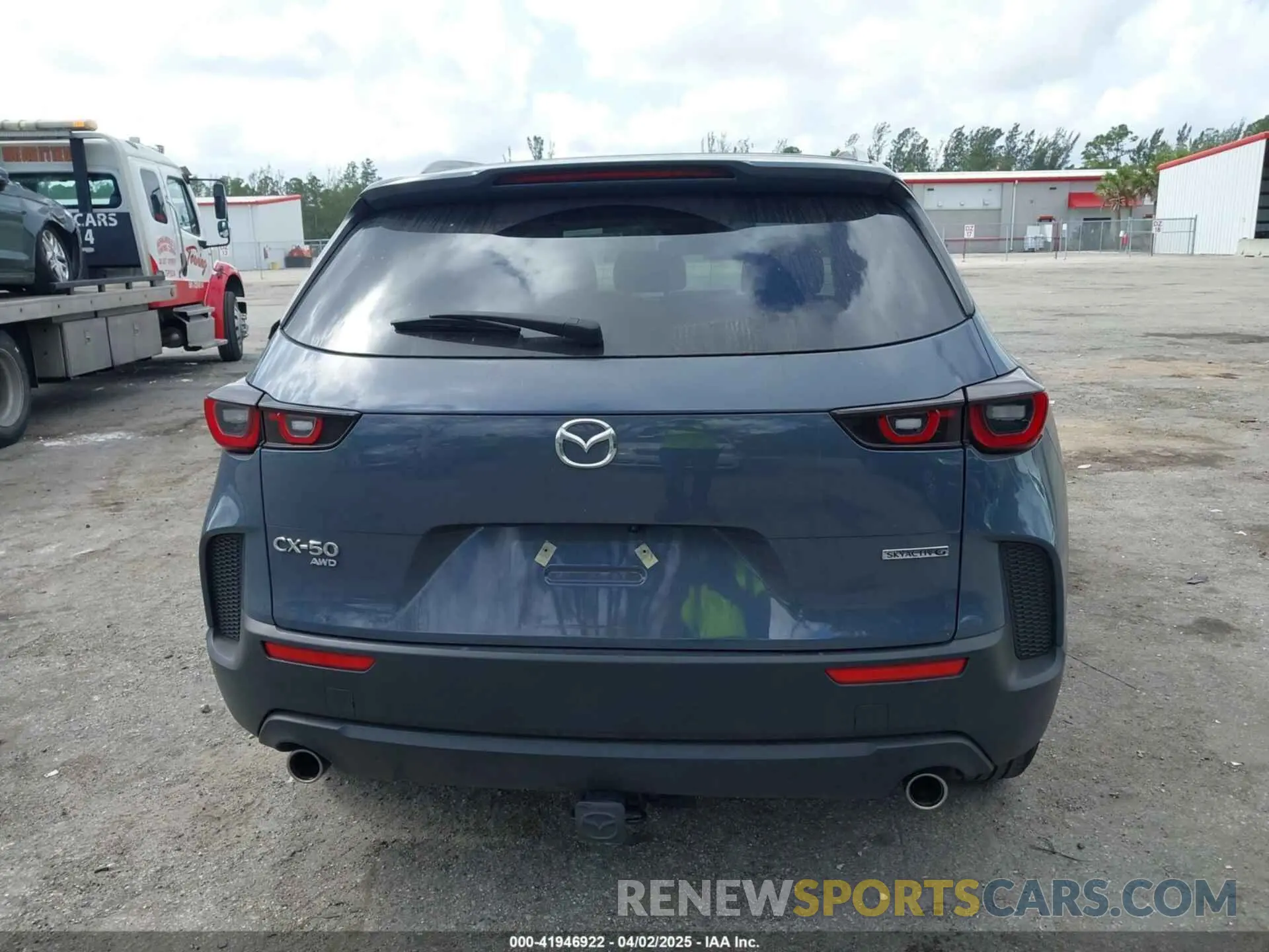 17 Photograph of a damaged car 7MMVABAMXRN191832 MAZDA CX-50 2024