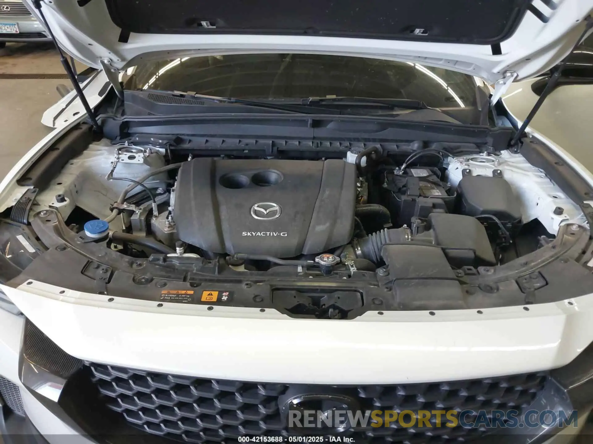 10 Photograph of a damaged car 7MMVABBM3RN243297 MAZDA CX-50 2024