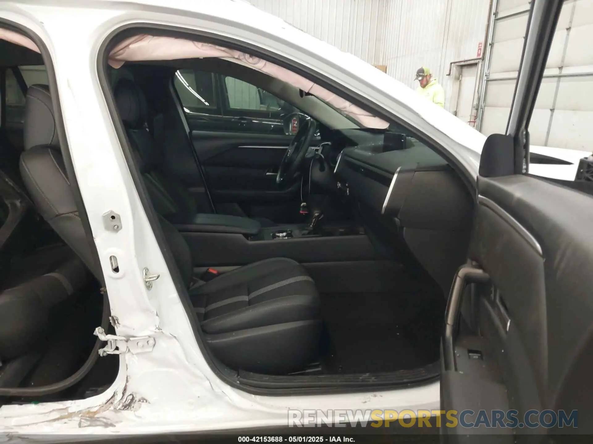 5 Photograph of a damaged car 7MMVABBM3RN243297 MAZDA CX-50 2024