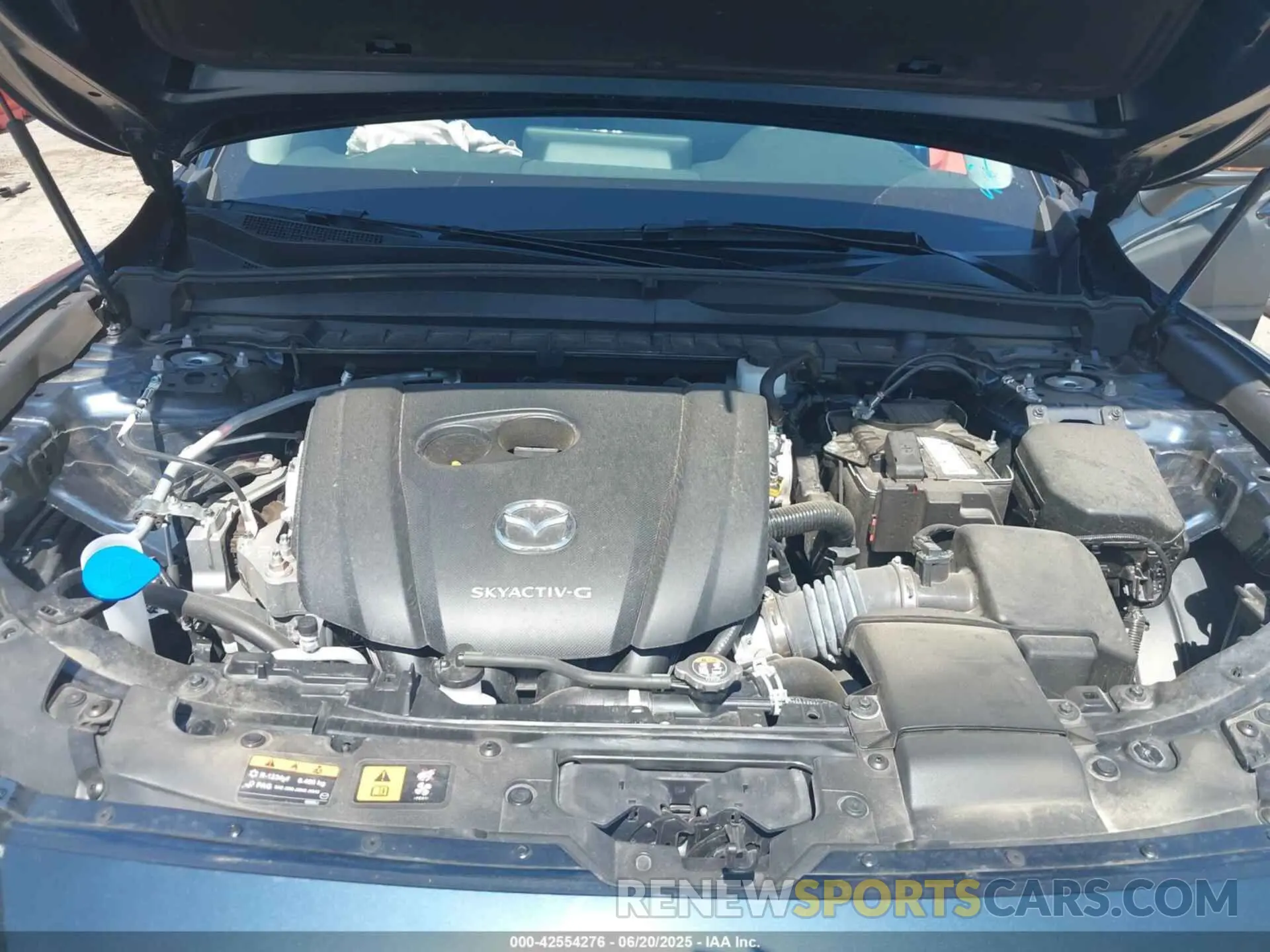 10 Photograph of a damaged car 7MMVABBM4RN205478 MAZDA CX-50 2024