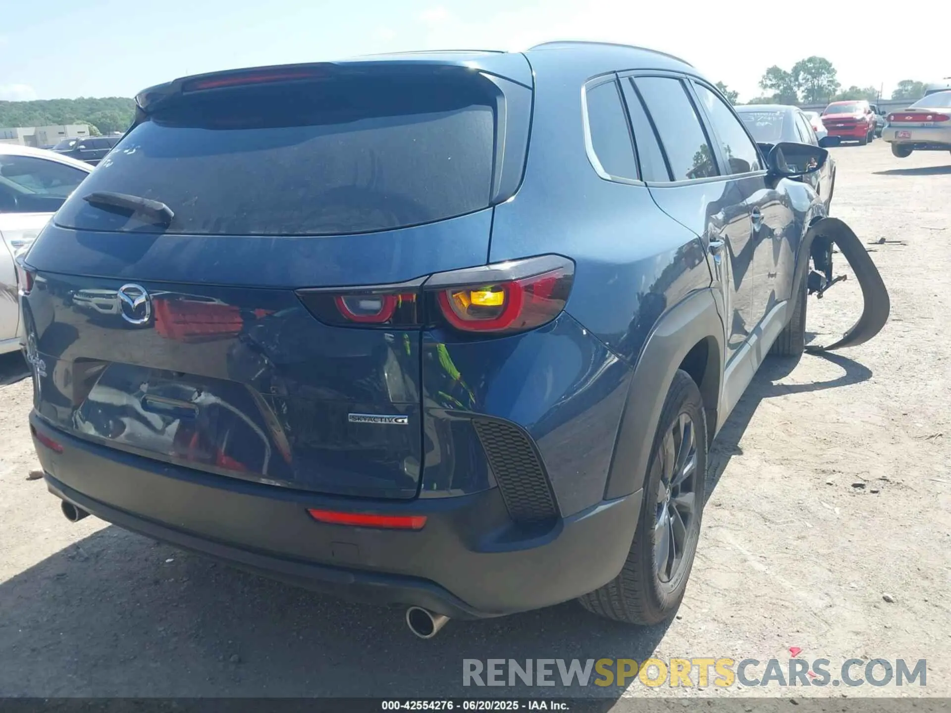 4 Photograph of a damaged car 7MMVABBM4RN205478 MAZDA CX-50 2024