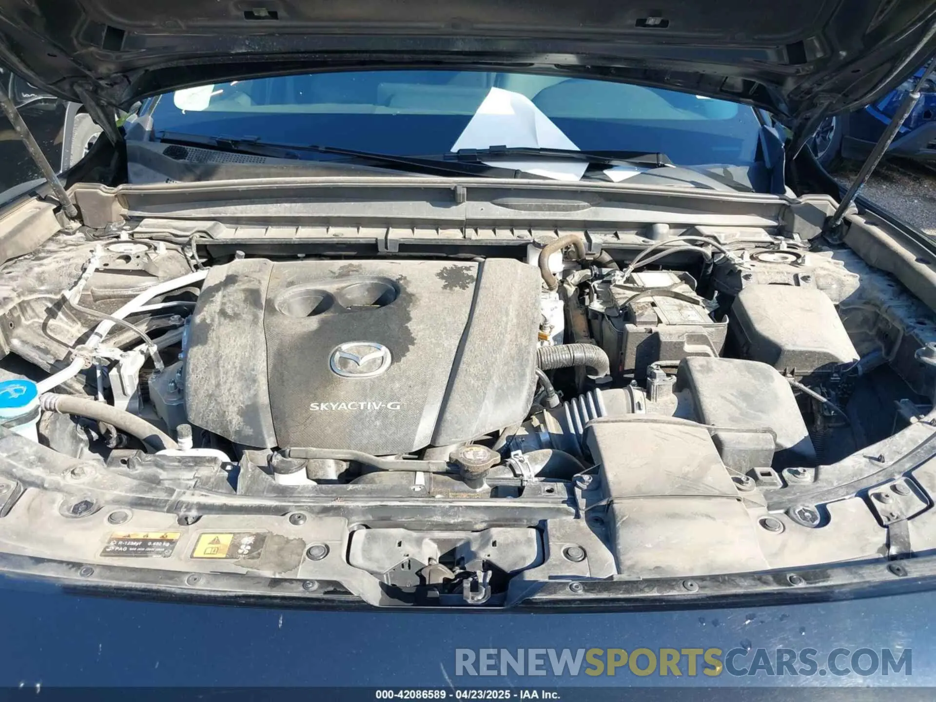 10 Photograph of a damaged car 7MMVABBM5RN167209 MAZDA CX-50 2024