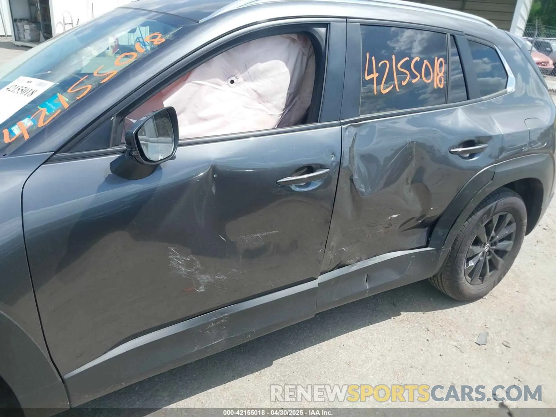 6 Photograph of a damaged car 7MMVABBM6RN226252 MAZDA CX-50 2024