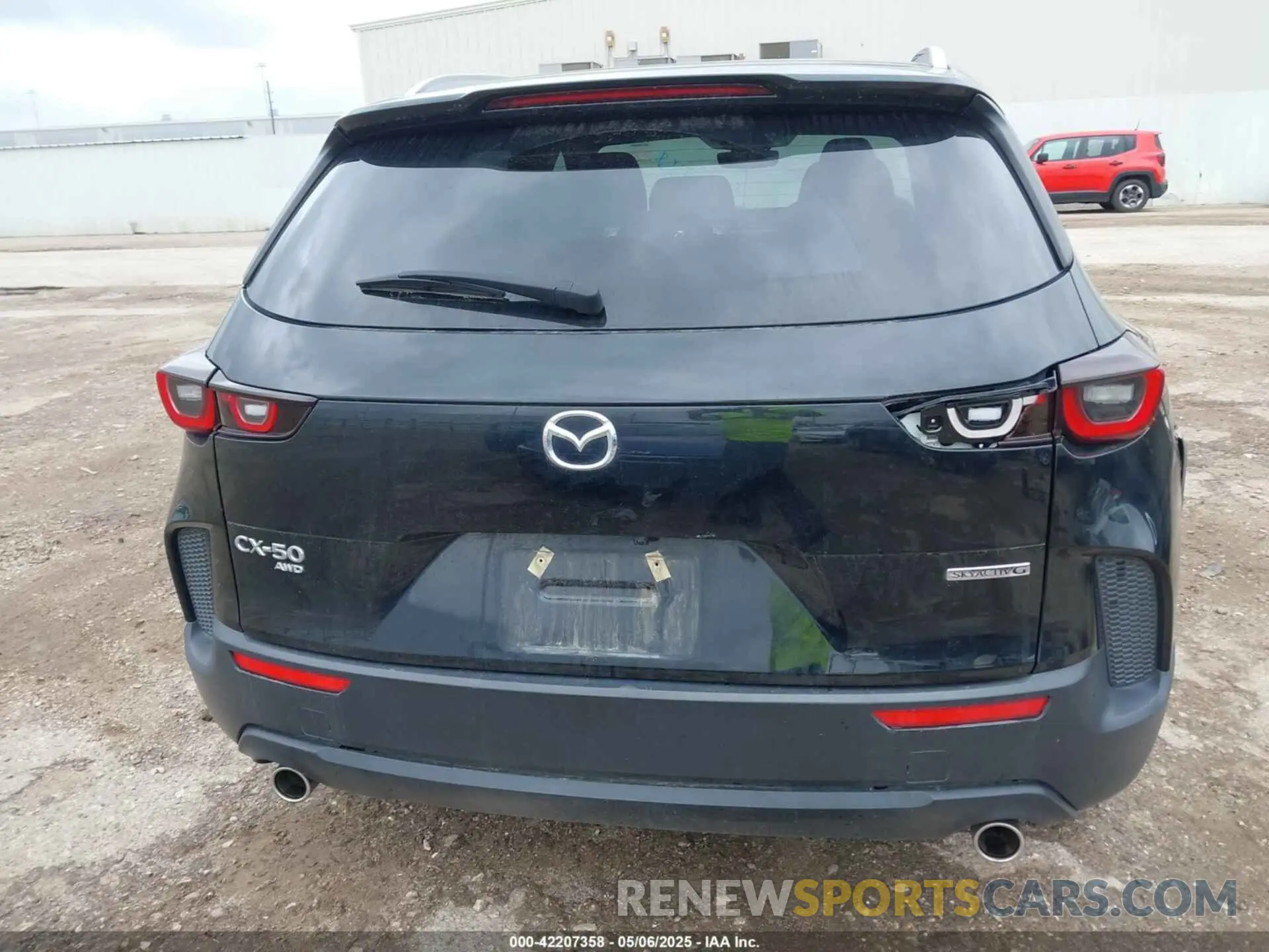 17 Фотография поврежденного автомобиля 7MMVABBM8RN175773 MAZDA CX-50 2024