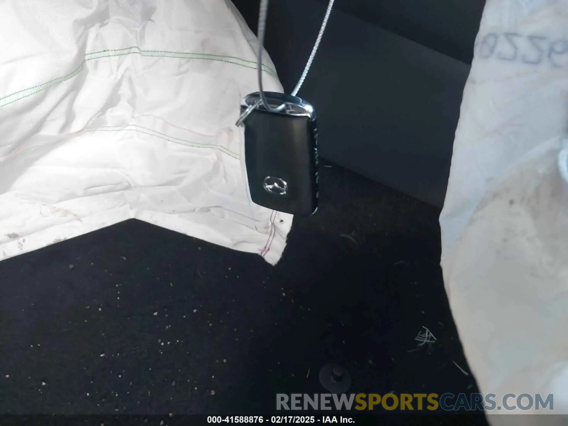 11 Photograph of a damaged car 7MMVABBM8RN232098 MAZDA CX-50 2024