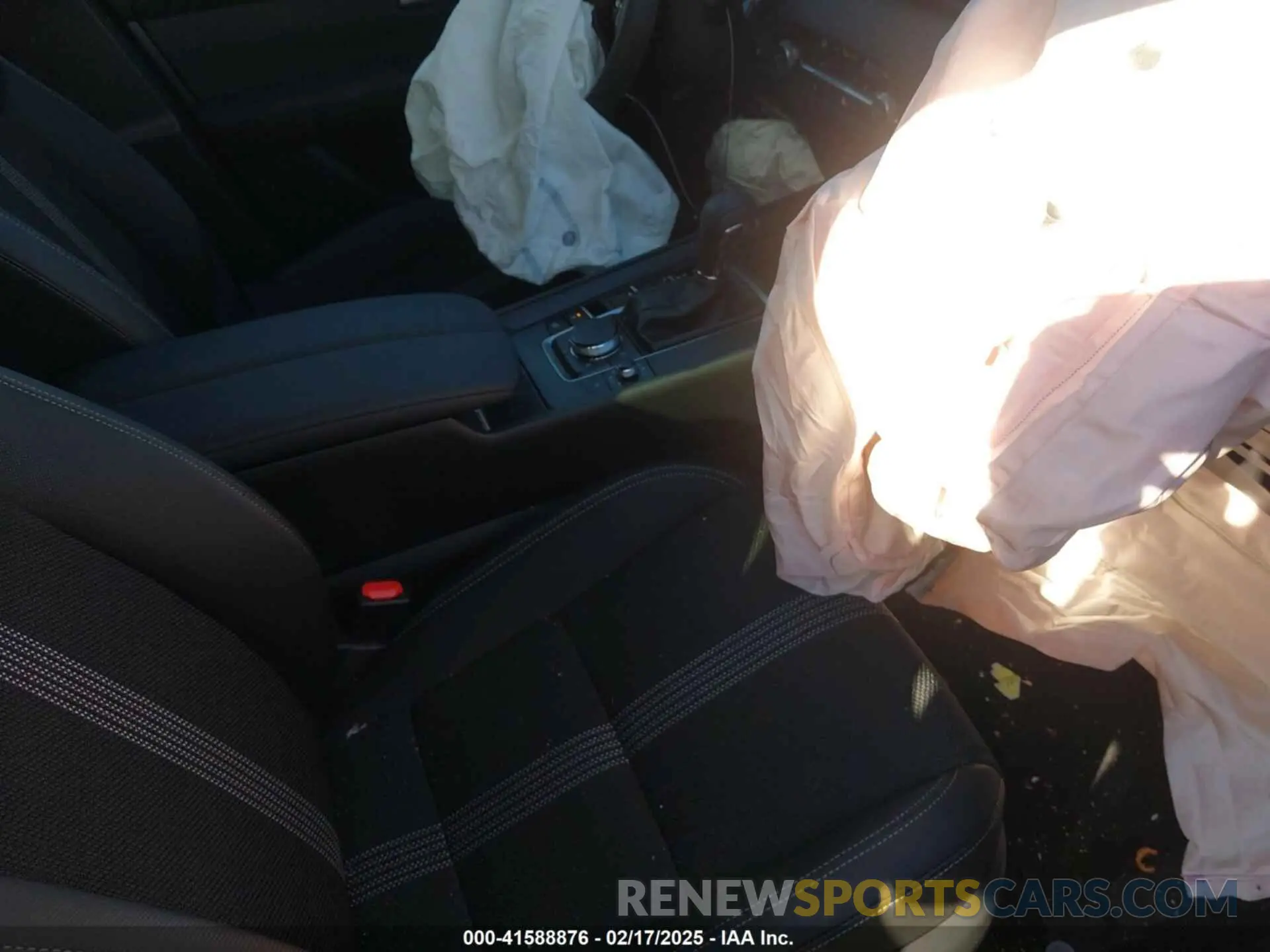 5 Photograph of a damaged car 7MMVABBM8RN232098 MAZDA CX-50 2024